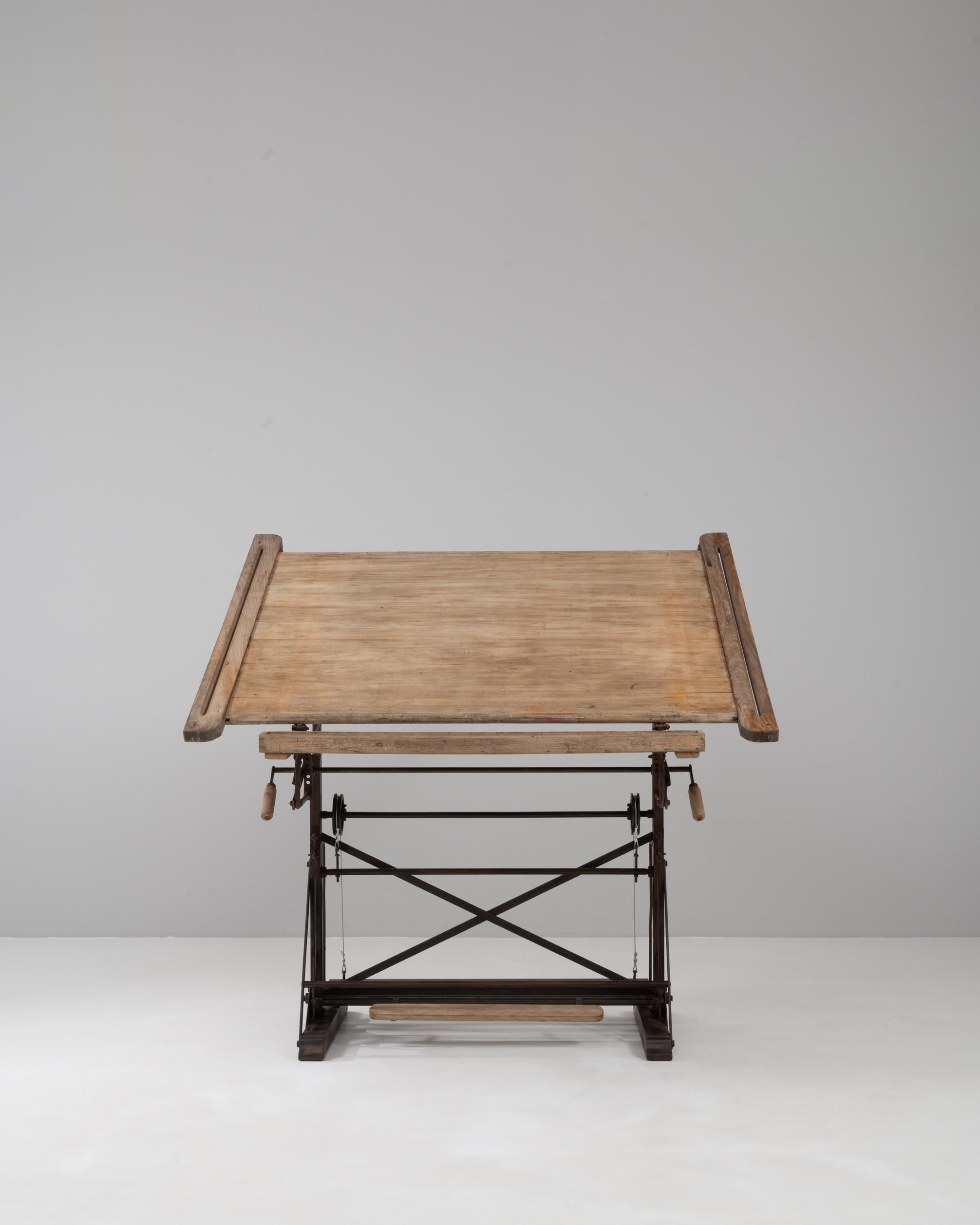Table à dessin industrielle belge du 20e siècle Bon état - En vente à High Point, NC