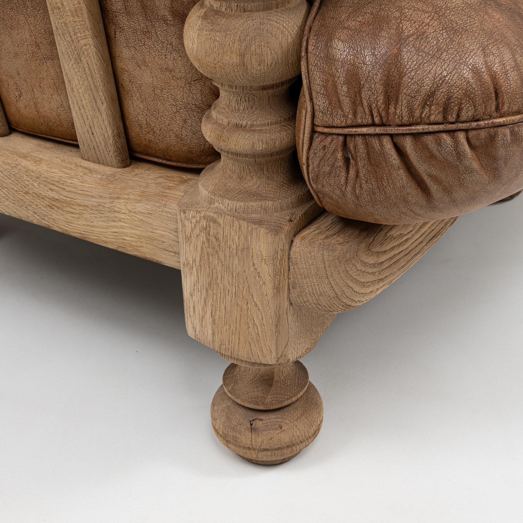 Canapé en cuir belge du 20e siècle en vente 7