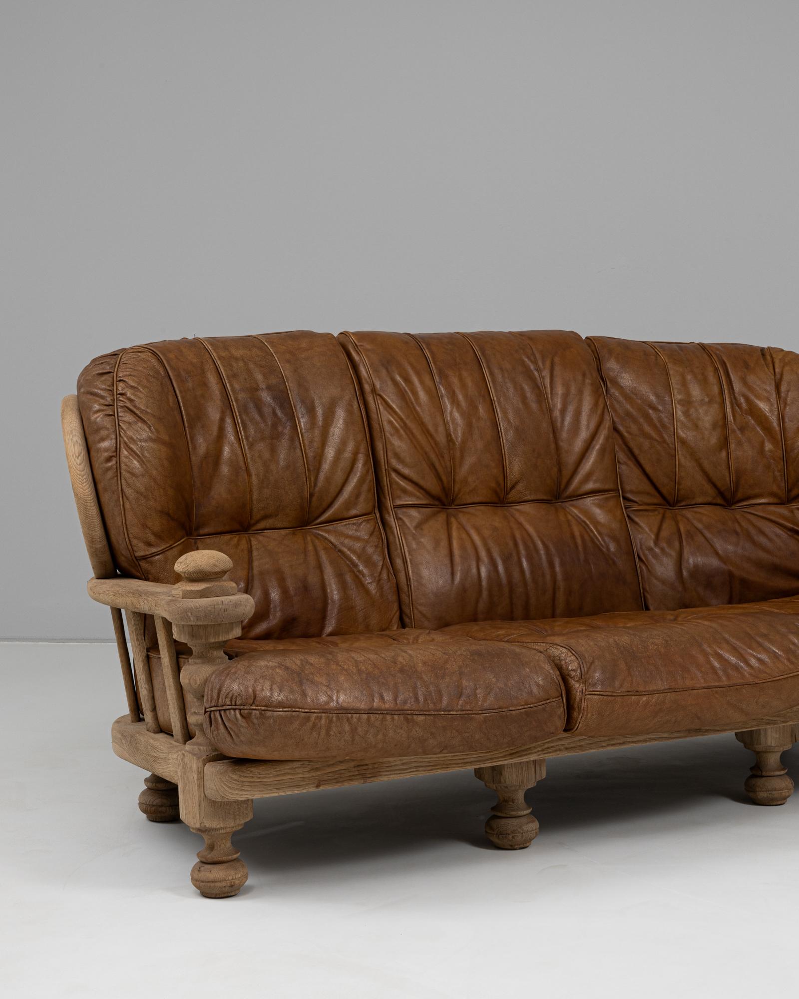 20ième siècle Canapé en cuir belge du 20e siècle en vente