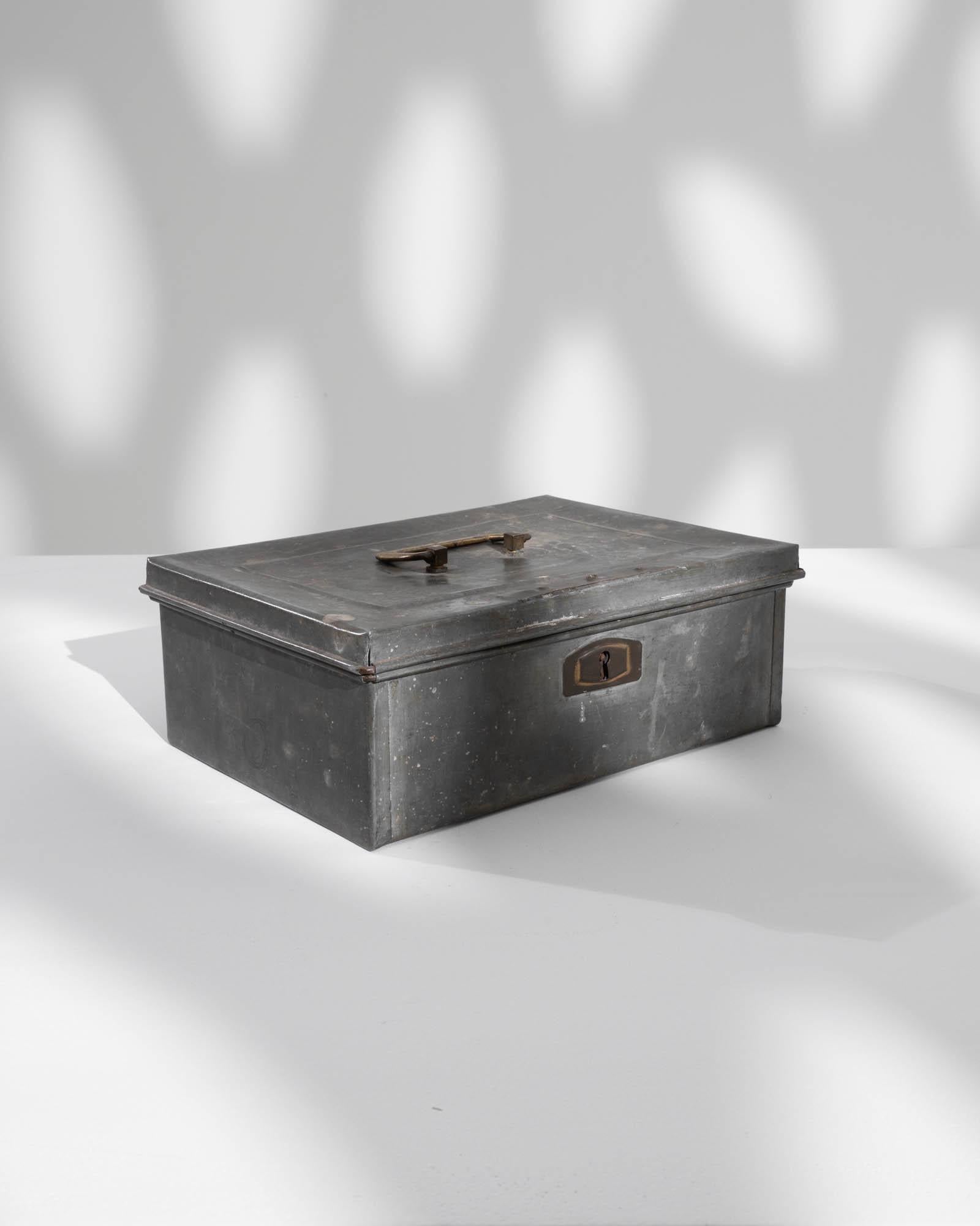 20th Century Belgian Metal Box 4