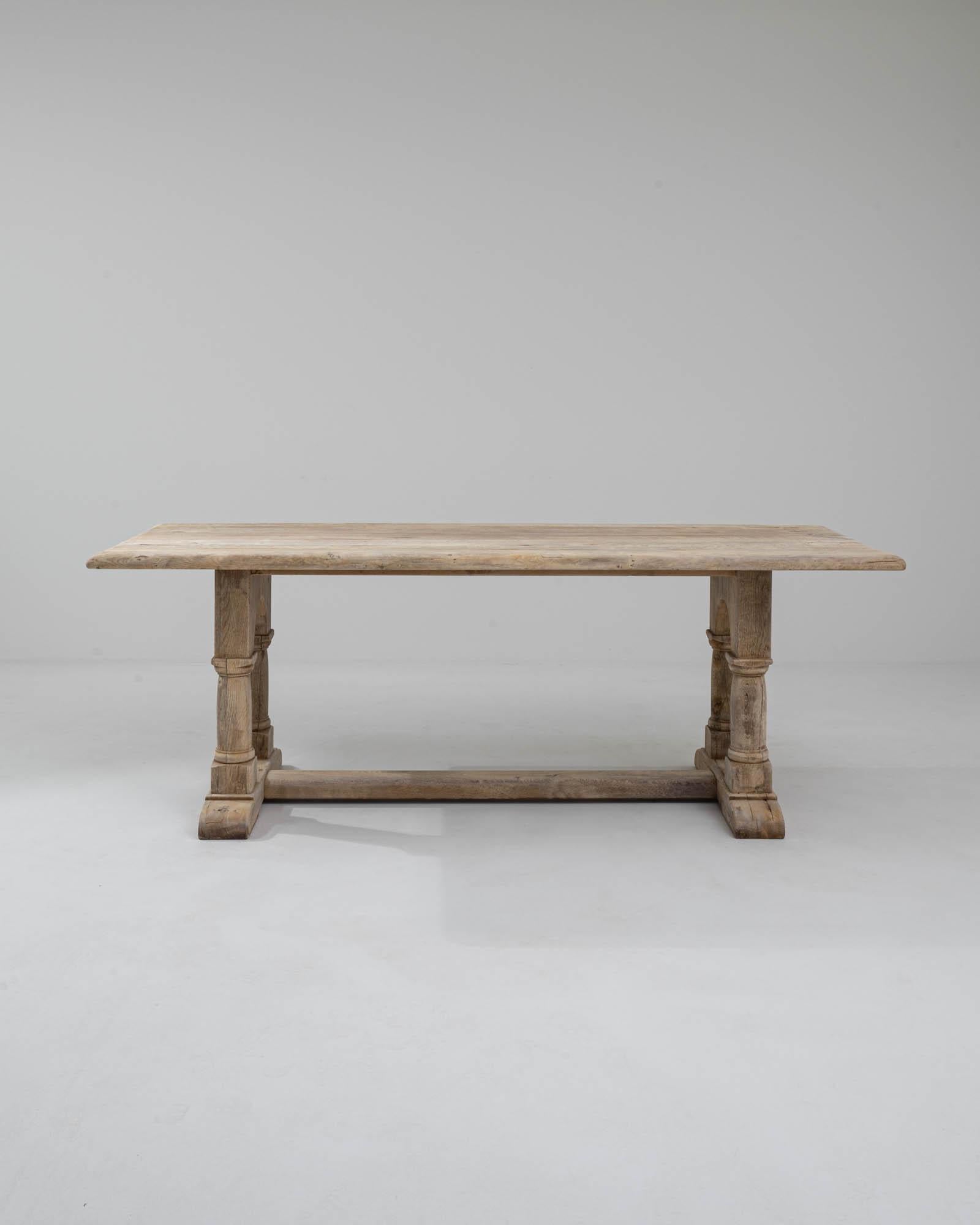 Country 20th Century Belgian Oak Dining Table For Sale