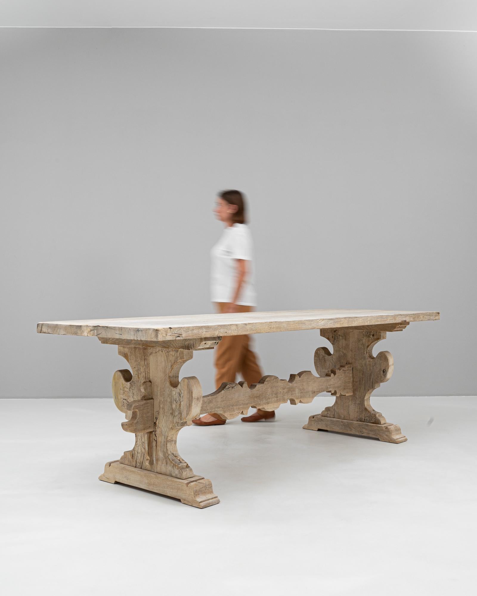 20th Century Belgian Oak Dining Table 1
