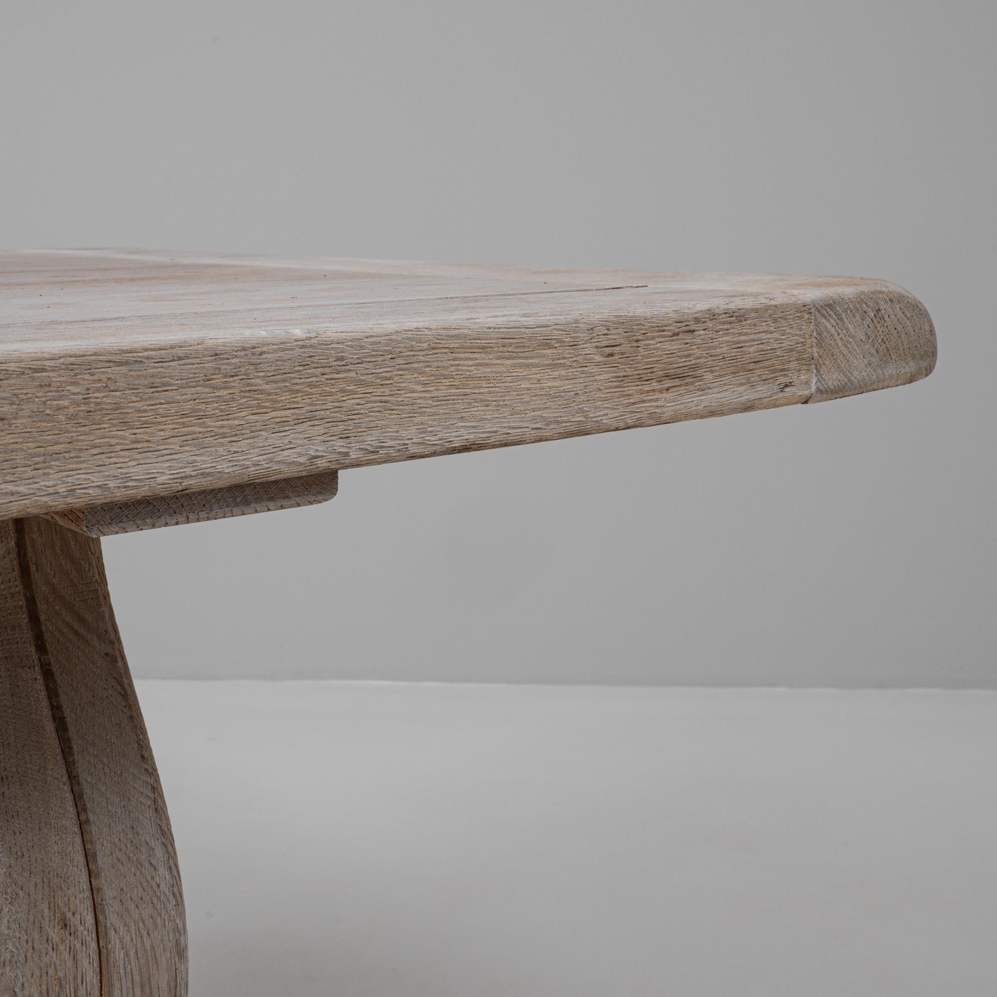 Table de salle à manger en Oak belge du 20e siècle avec pieds en forme de lyre en vente 2