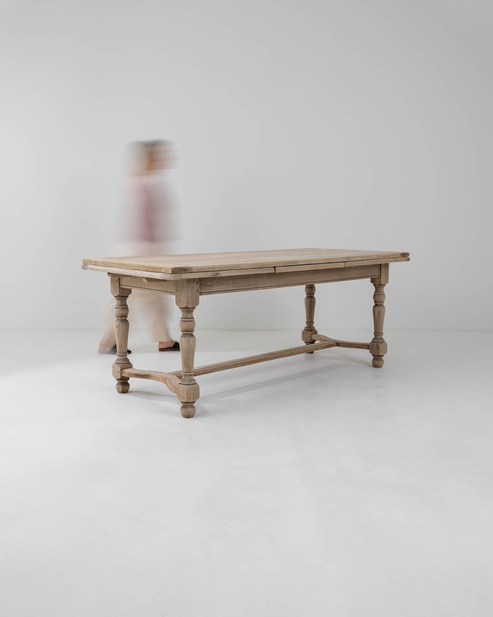 20th Century Belgian Oak Dining Table with Pull Leaves 3