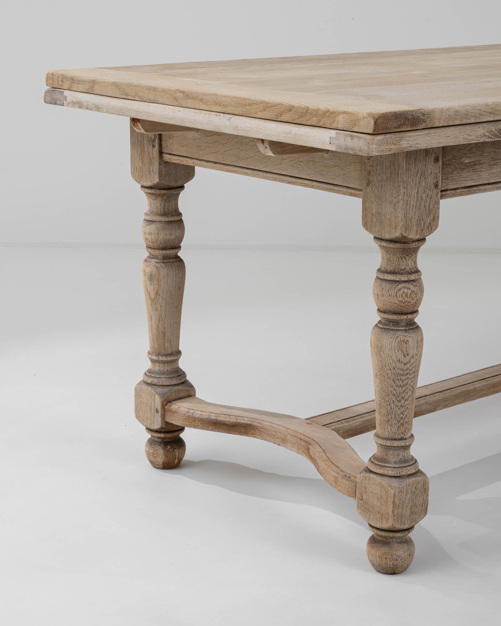 20th Century Belgian Oak Dining Table with Pull Leaves 4