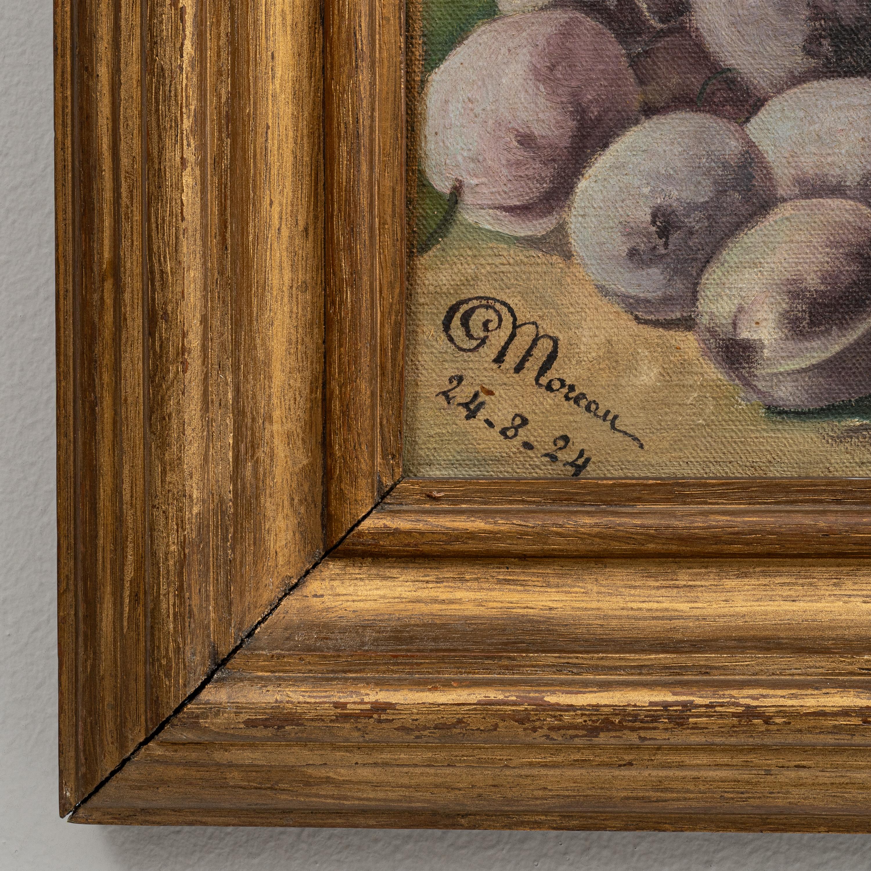 Plongez dans la chaleur rustique de cette charmante peinture belge du XXe siècle, une délicieuse nature morte qui apporte la simplicité et la beauté de la campagne dans votre maison. Cette œuvre d'art présente une composition de prunes mûres et