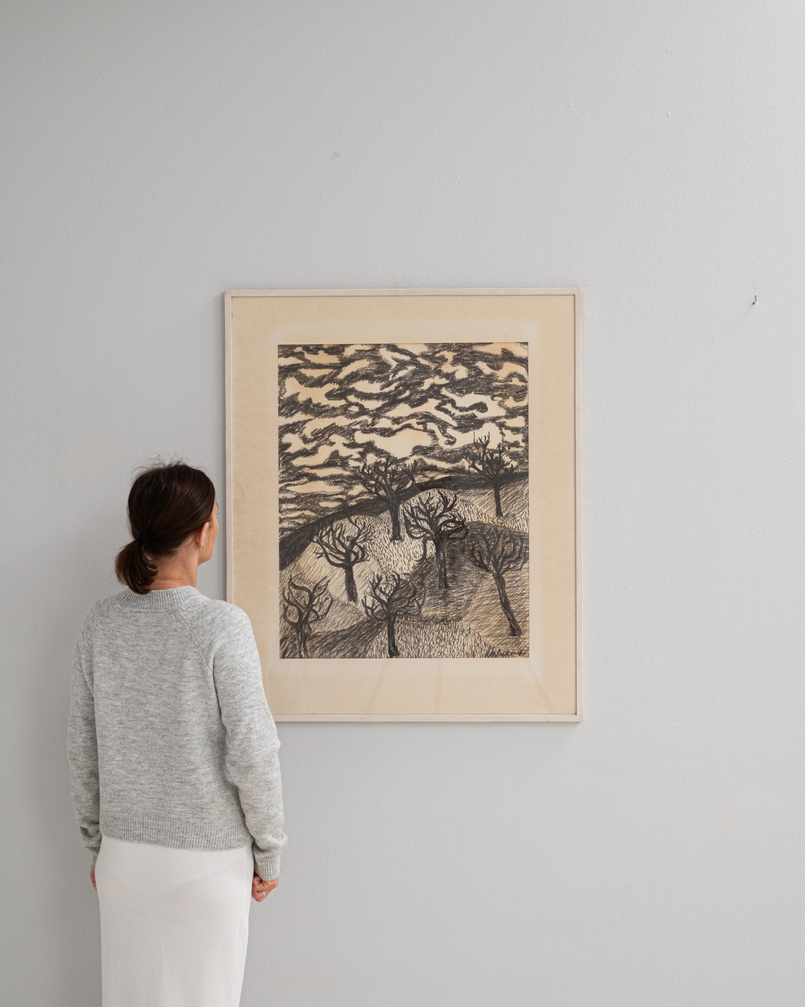 Dieses belgische Gemälde aus dem 20. Jahrhundert zeigt eine eindrucksvolle monochromatische Landschaft, die mit ausdrucksstarker Tusche oder Kohle gemalt wurde. Kahle, blattlose Bäume bevölkern sanfte Hügel unter einem wirbelnden, turbulenten Himmel