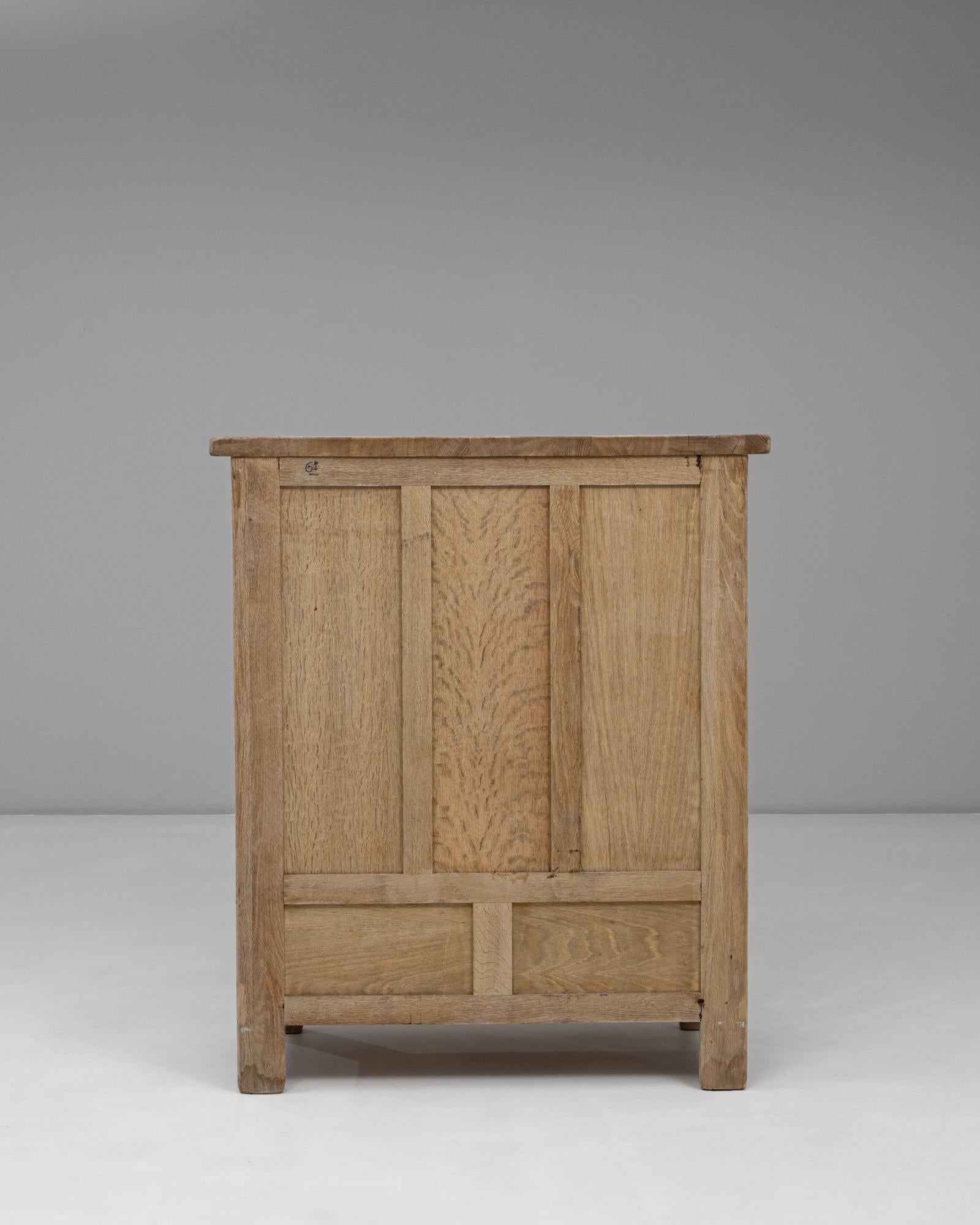 20th Century Belgian Primitive Oak Cabinet With Iron Hardware in vendita 7