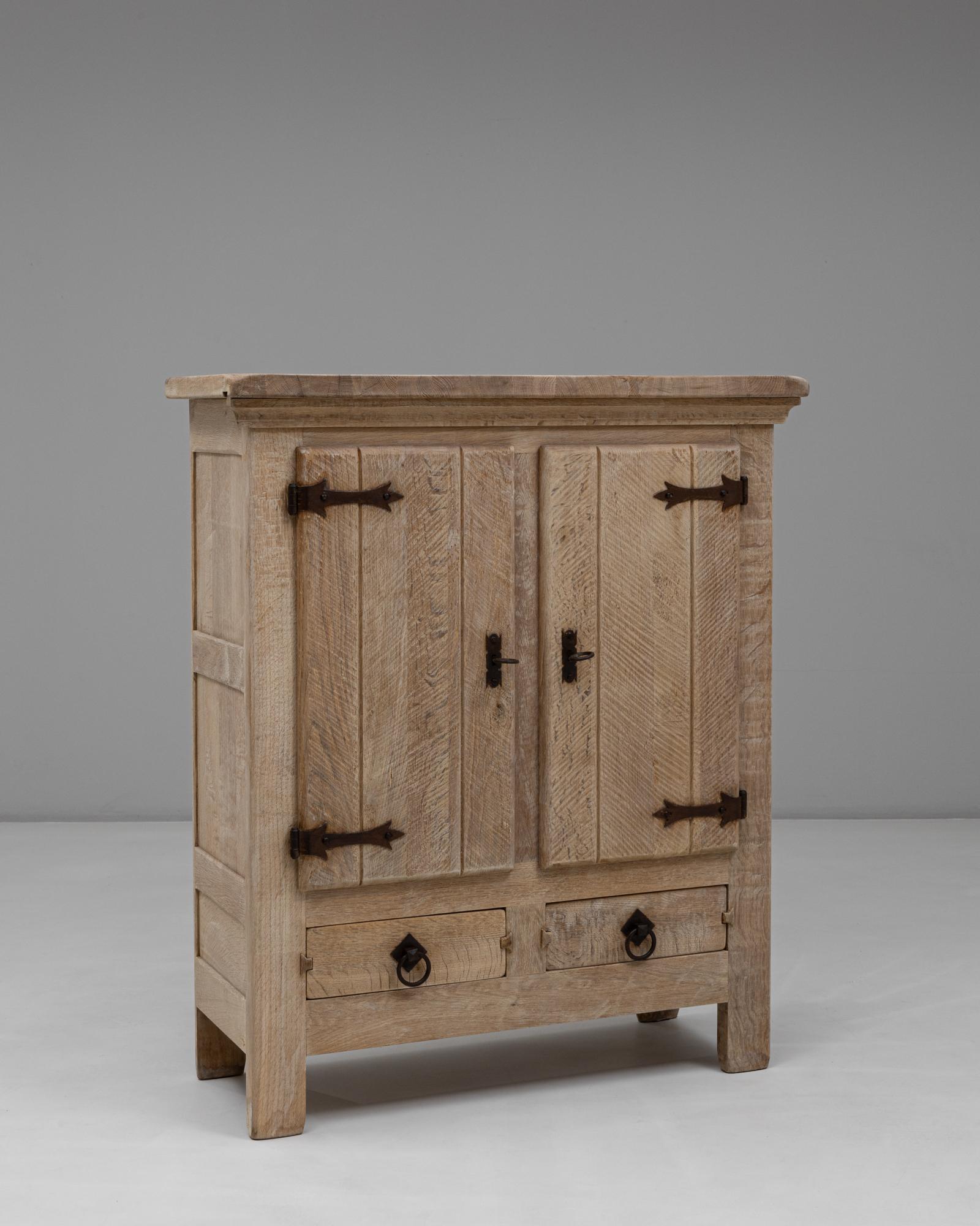 20th Century Belgian Primitive Oak Cabinet With Iron Hardware in vendita 1
