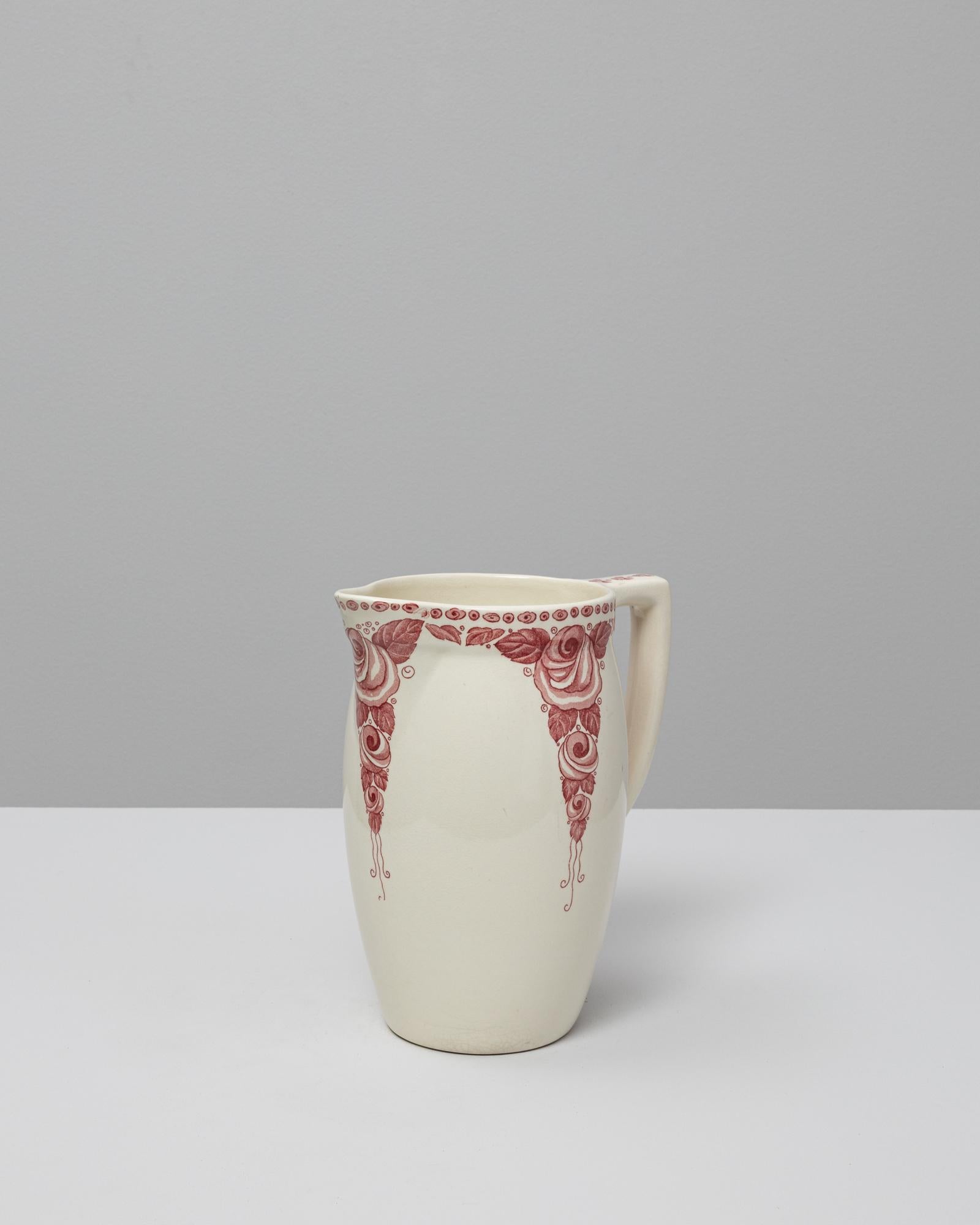 Belge Pichet en céramique chinoise rouge belge du 20e siècle en vente