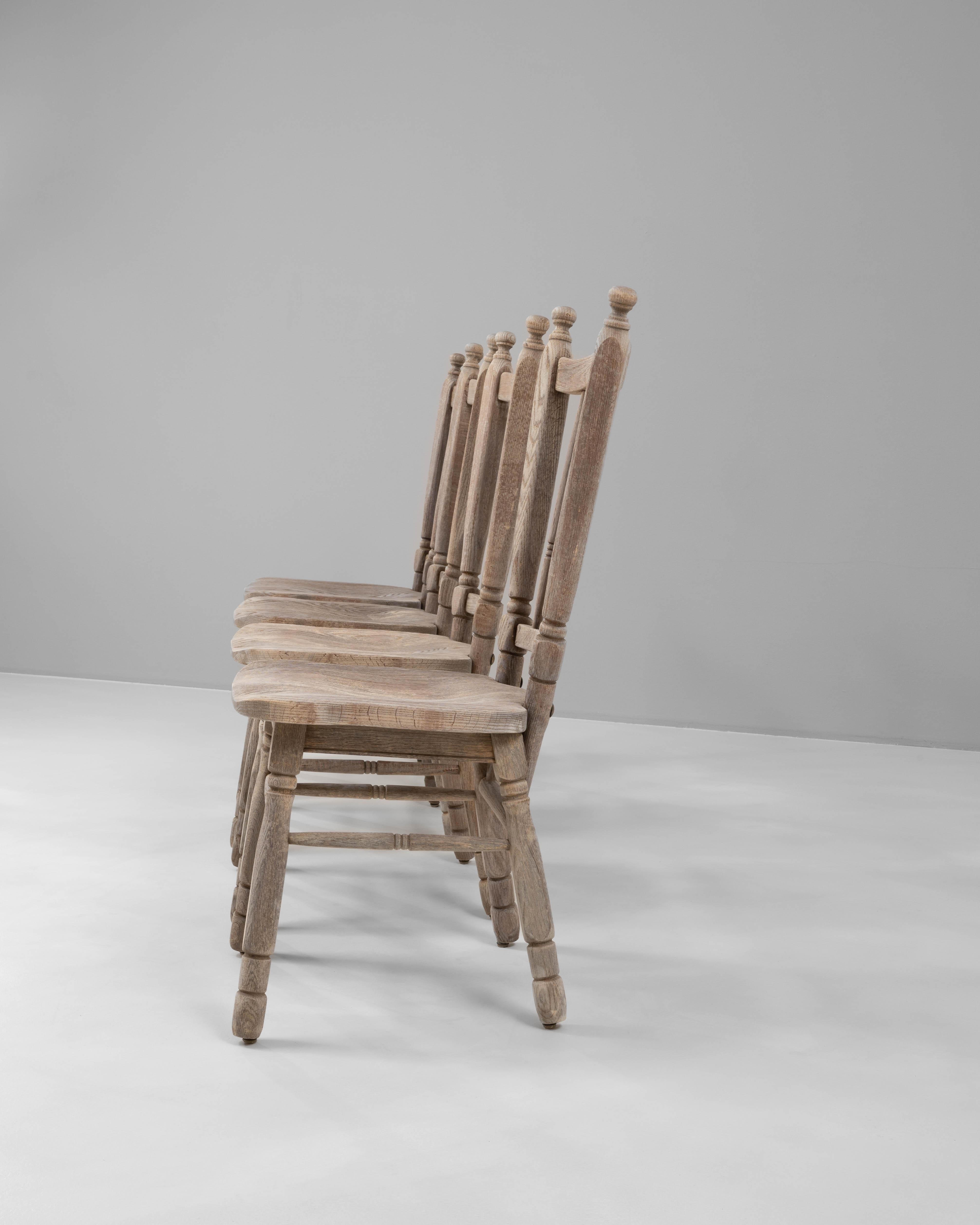 Set di 4 sedie da pranzo in Oak del XX secolo in Belgio in vendita 8