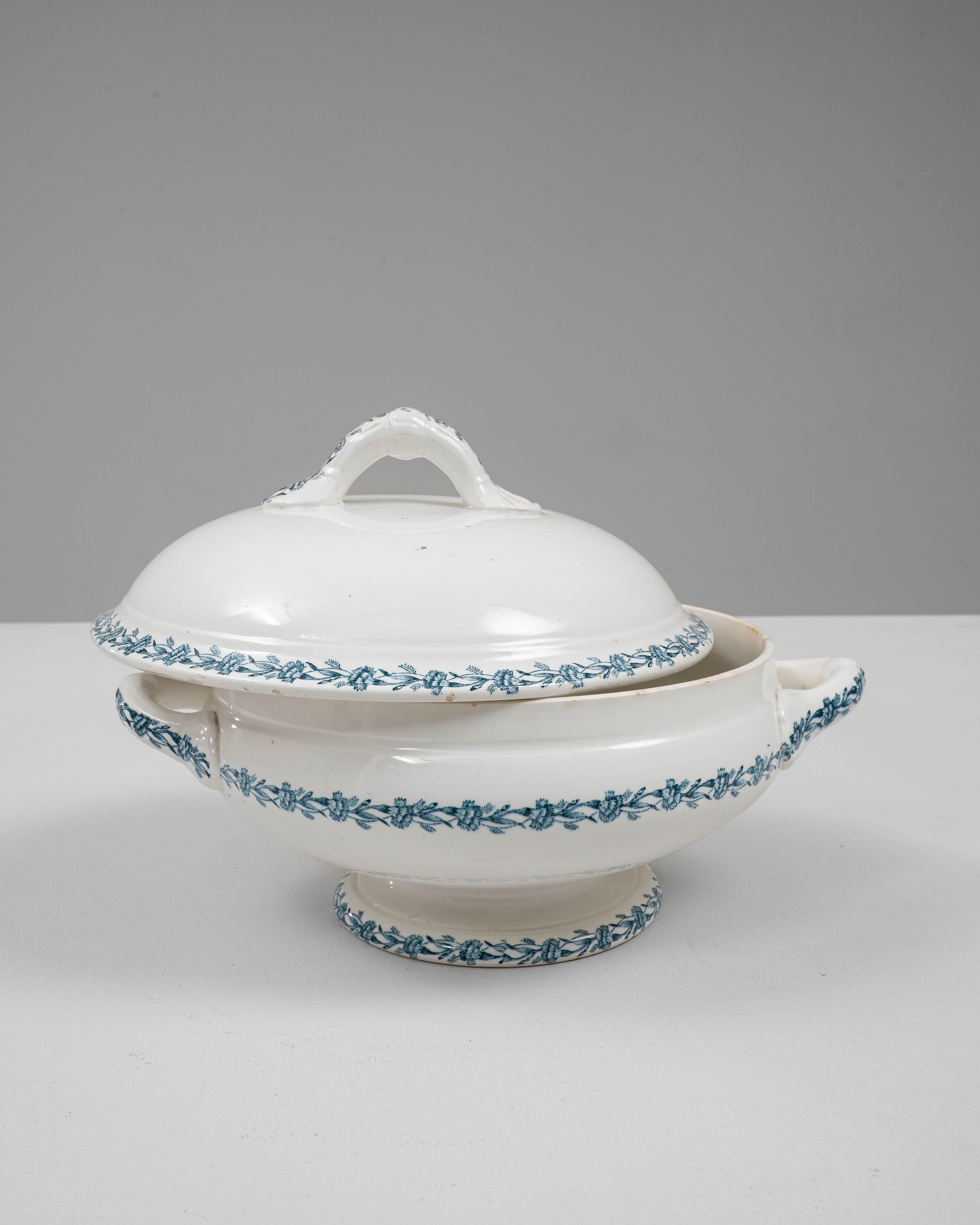 Belge Soupière en porcelaine avec couvercle, édition spéciale belge du 20e siècle en vente