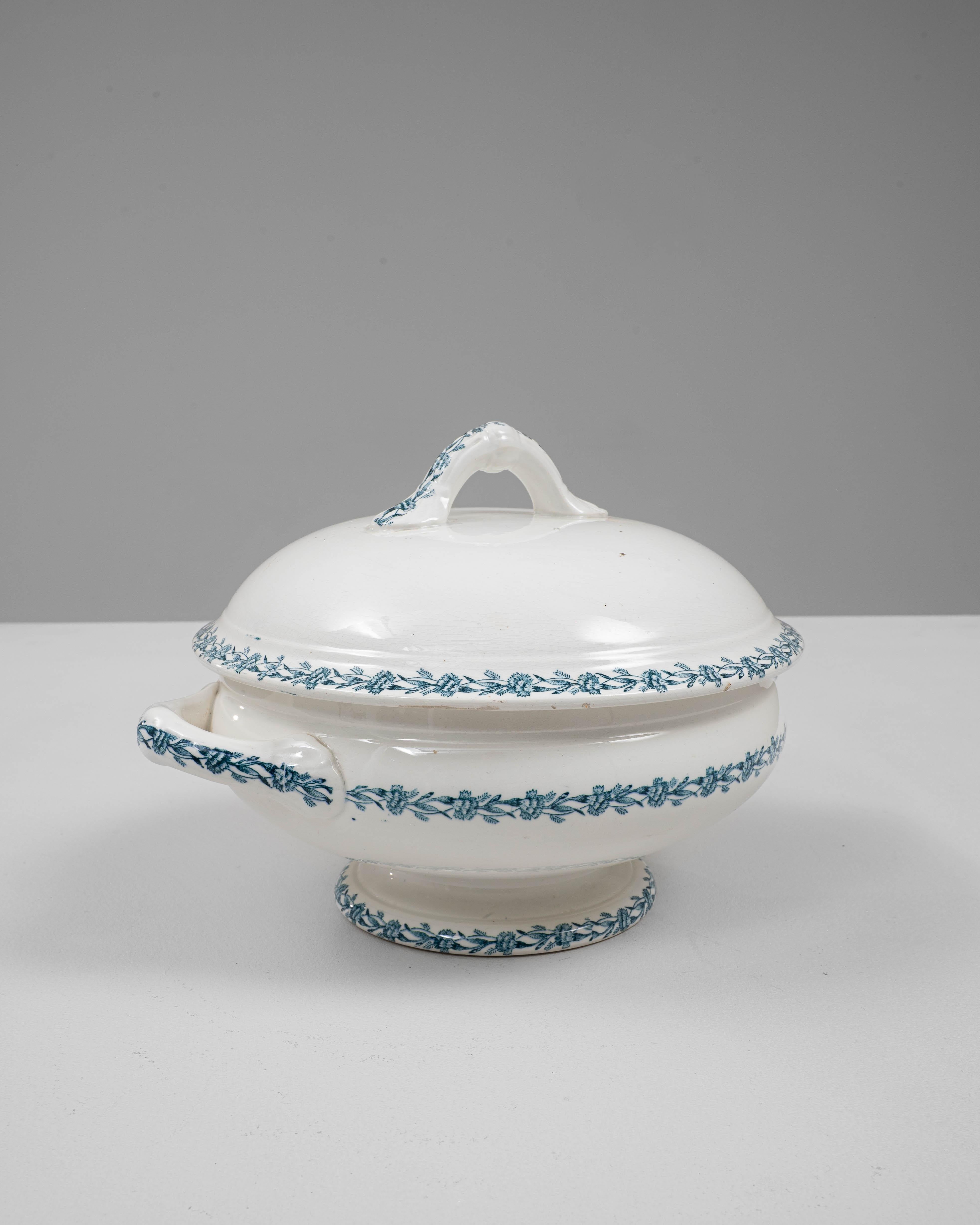 20ième siècle Soupière en porcelaine avec couvercle, édition spéciale belge du 20e siècle en vente