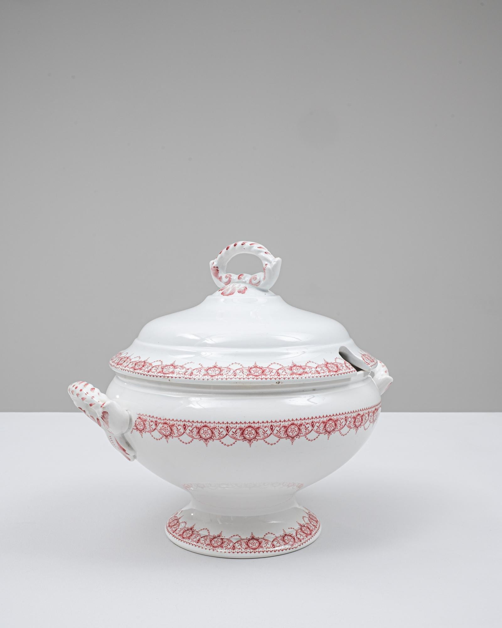 20ième siècle Soupière en porcelaine avec couvercle, édition spéciale belge du 20e siècle en vente