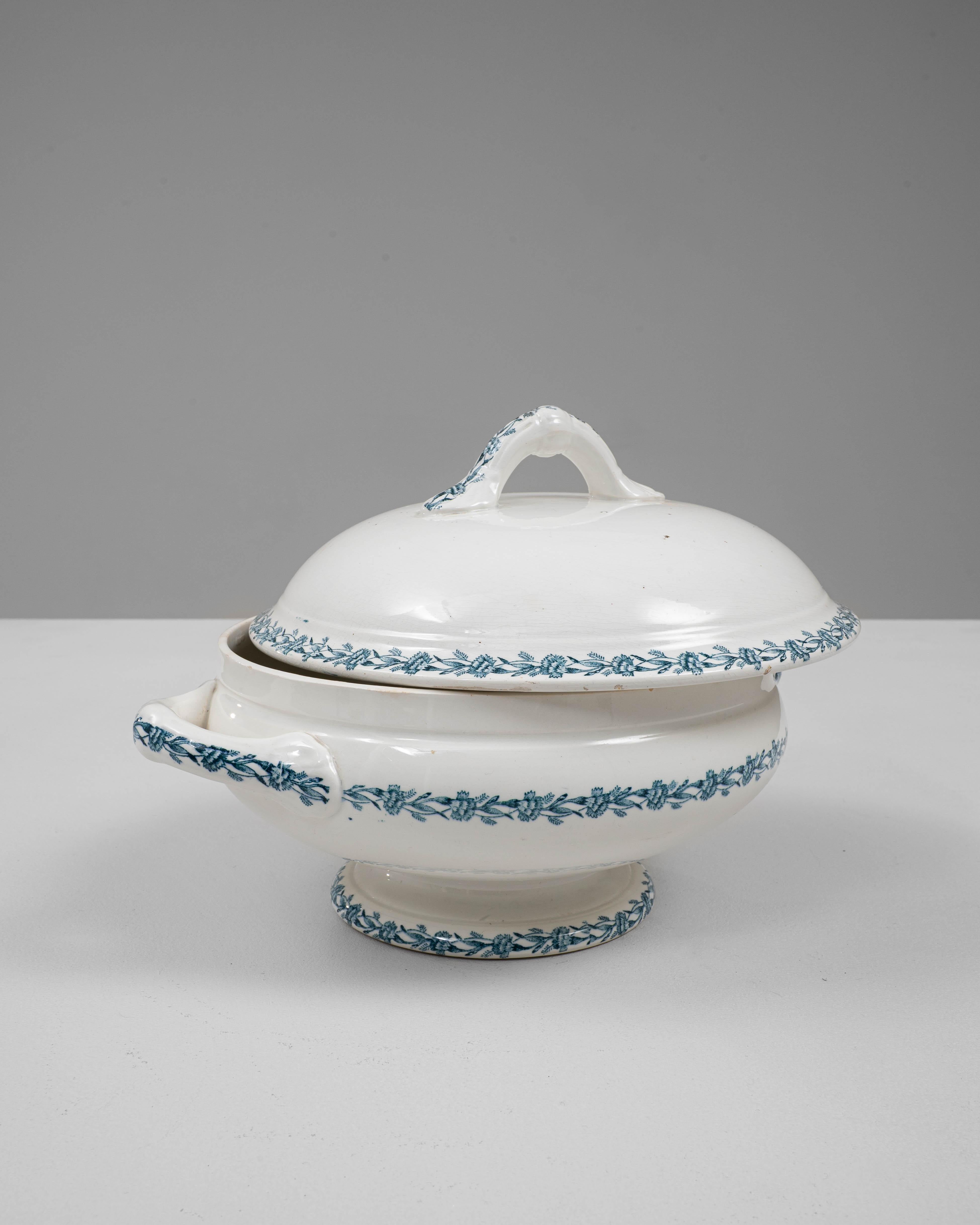 Porcelaine Soupière en porcelaine avec couvercle, édition spéciale belge du 20e siècle en vente