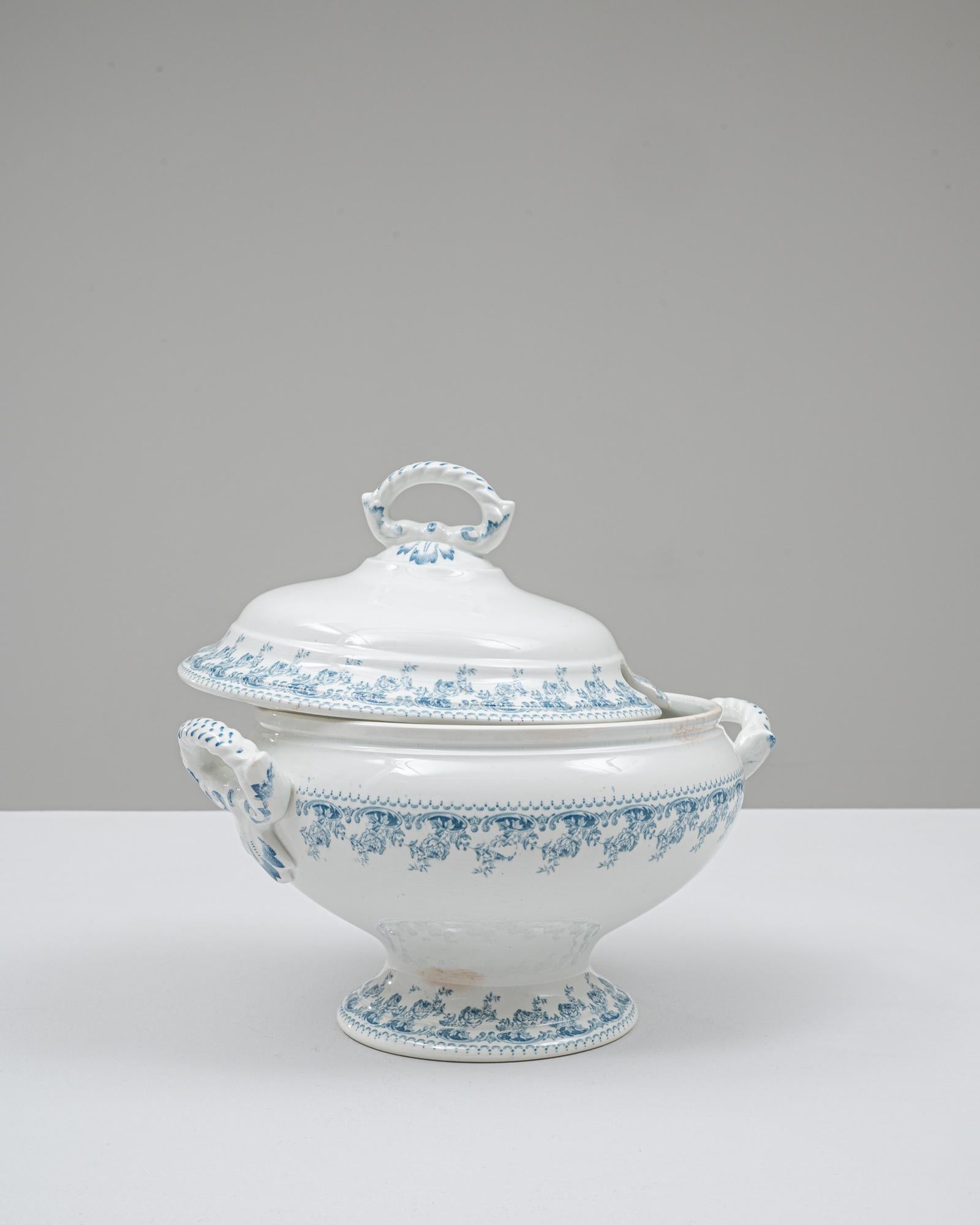 Porcelaine Soupière en porcelaine avec couvercle, édition spéciale belge du 20e siècle en vente