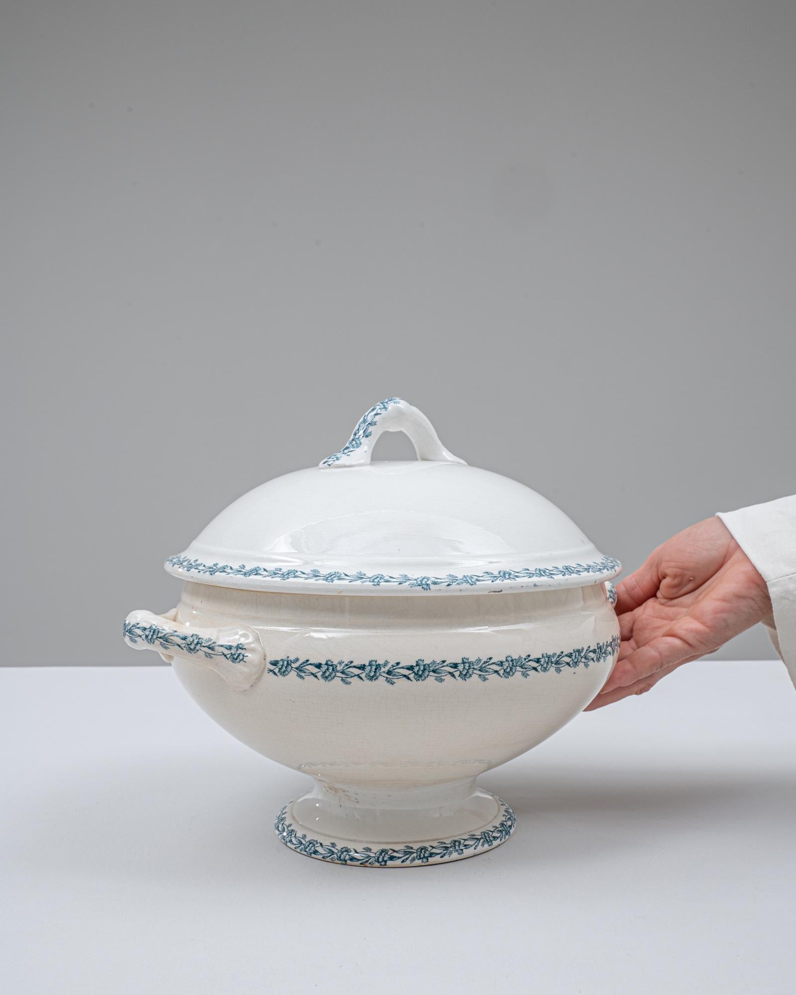 Soupière en porcelaine avec couvercle, édition spéciale belge du 20e siècle en vente 1