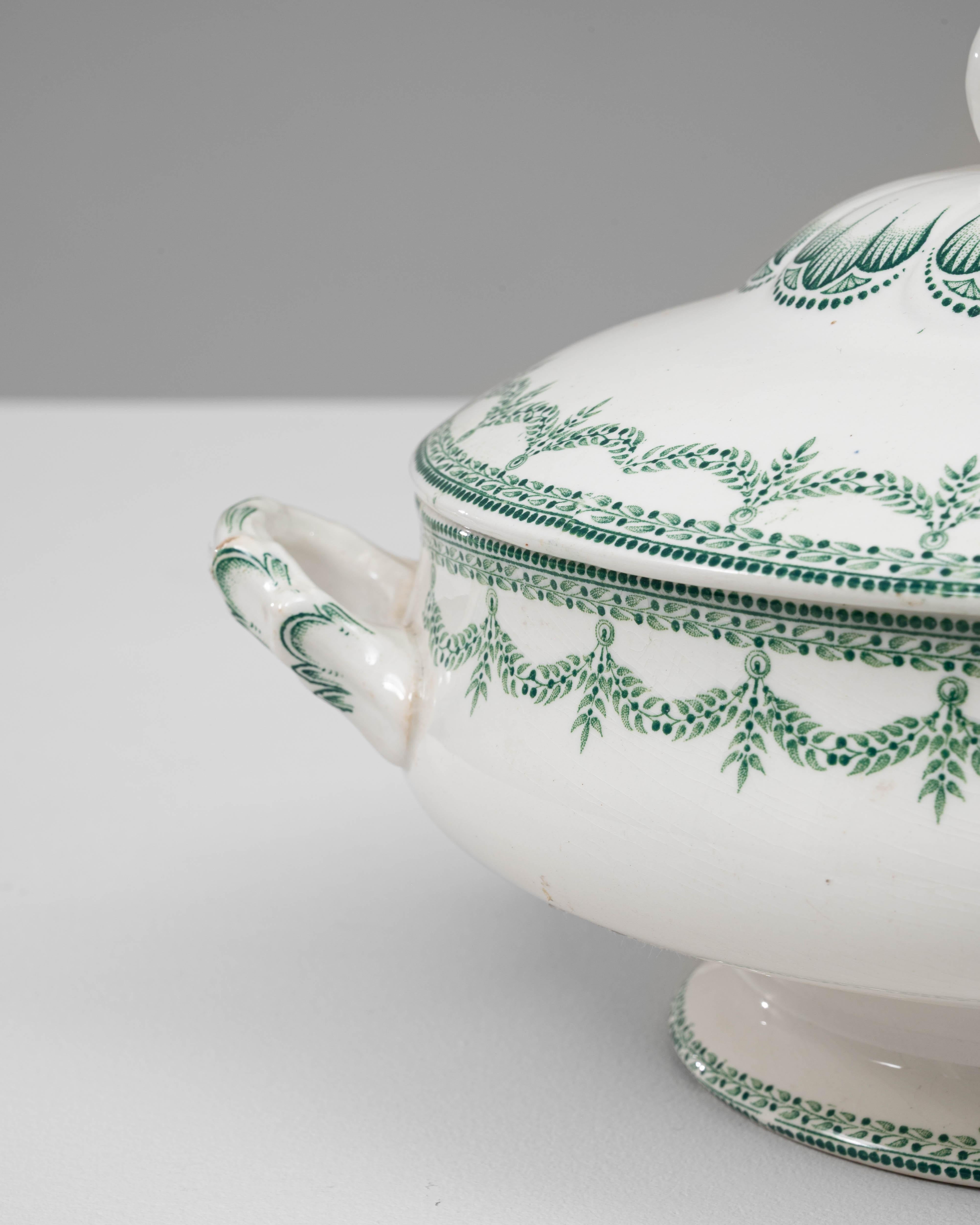 Soupière en porcelaine belge du 20e siècle, édition spéciale, avec couvercle en vente 2