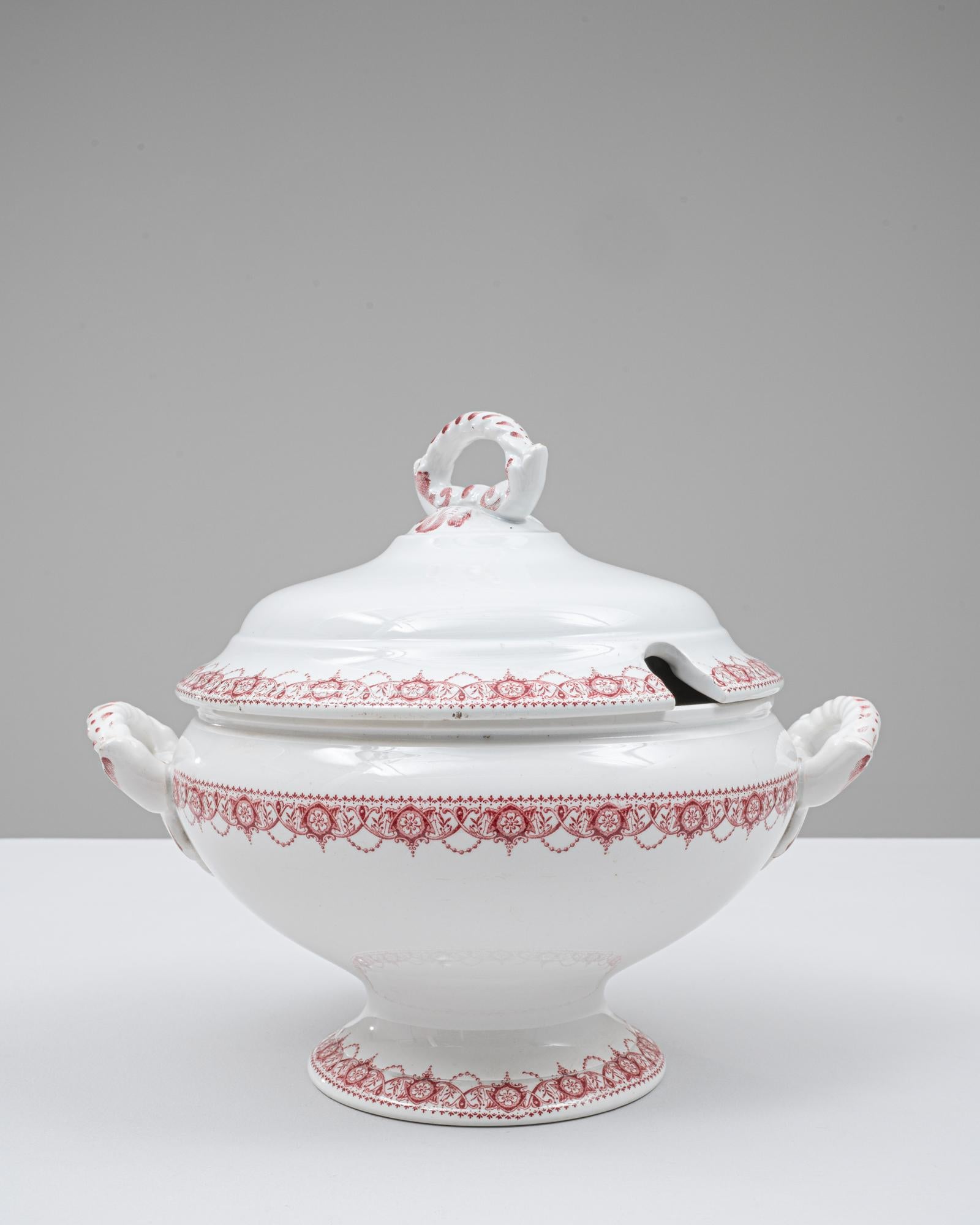 Soupière en porcelaine avec couvercle, édition spéciale belge du 20e siècle en vente 2