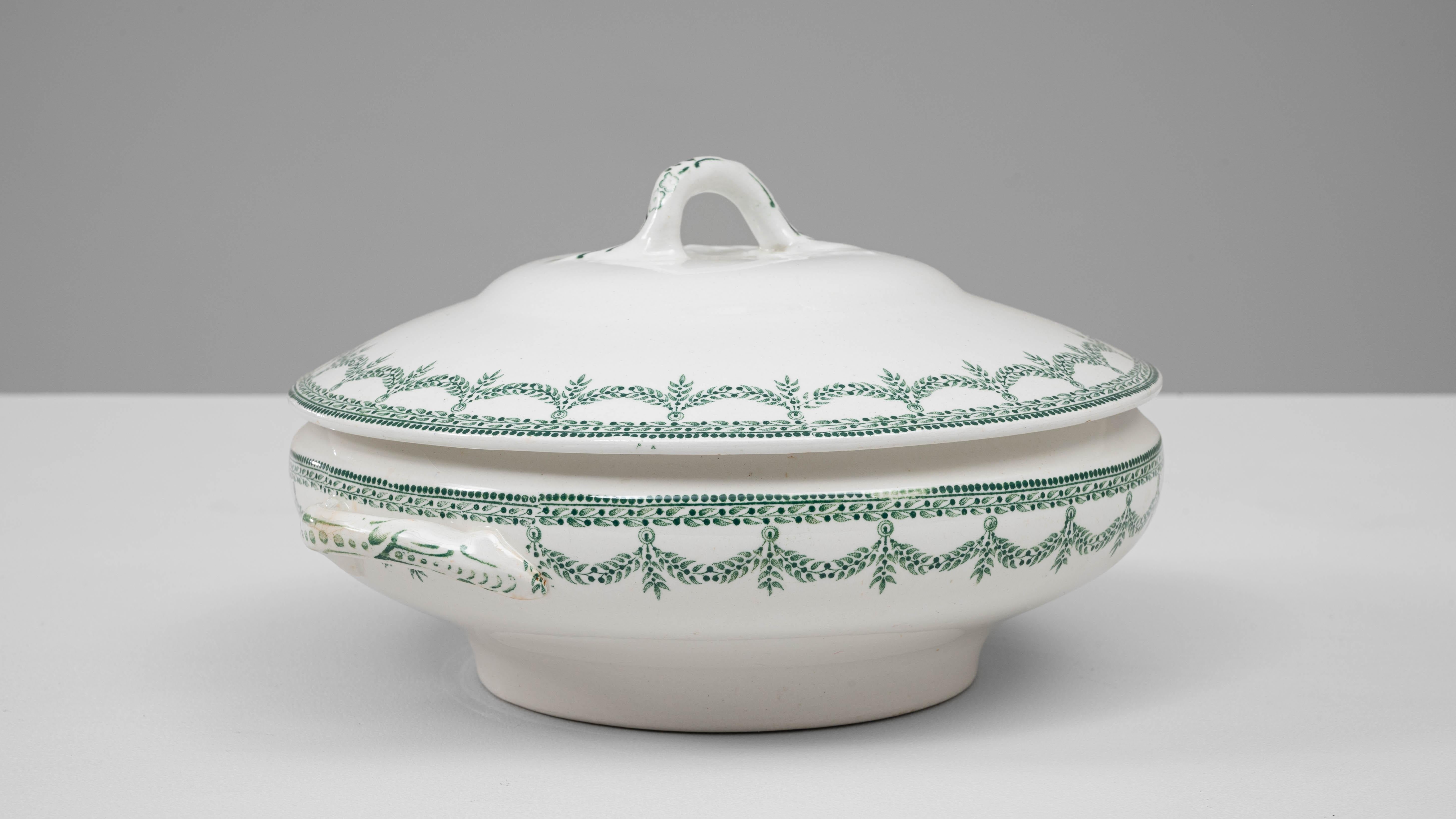 Soupière en porcelaine belge du 20e siècle, édition spéciale, avec couvercle en vente 3