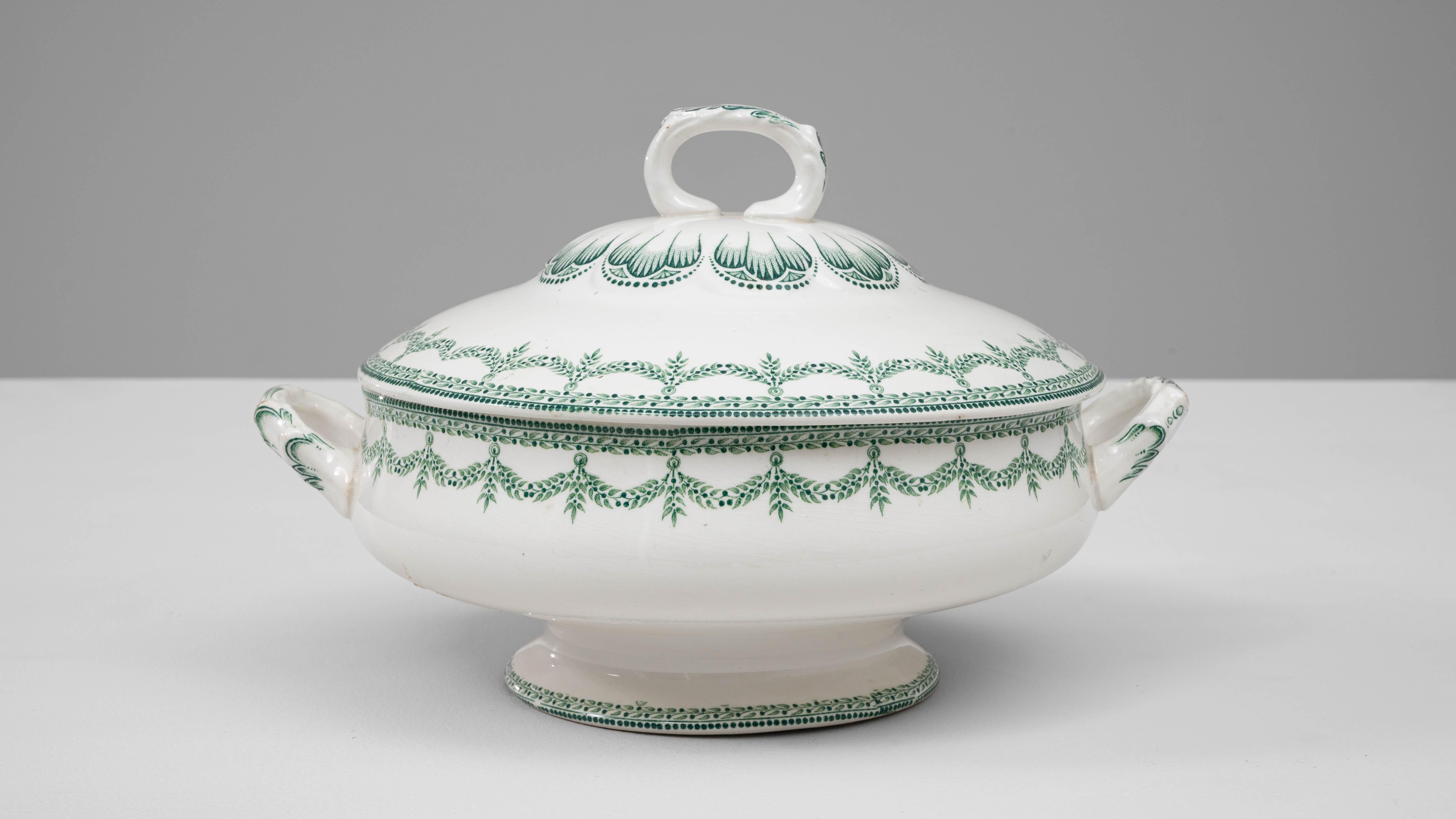 Soupière en porcelaine belge du 20e siècle, édition spéciale, avec couvercle en vente 3