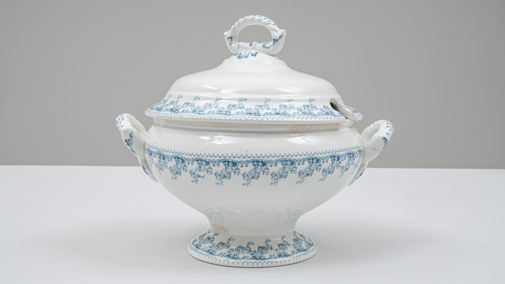 Soupière en porcelaine avec couvercle, édition spéciale belge du 20e siècle en vente 3