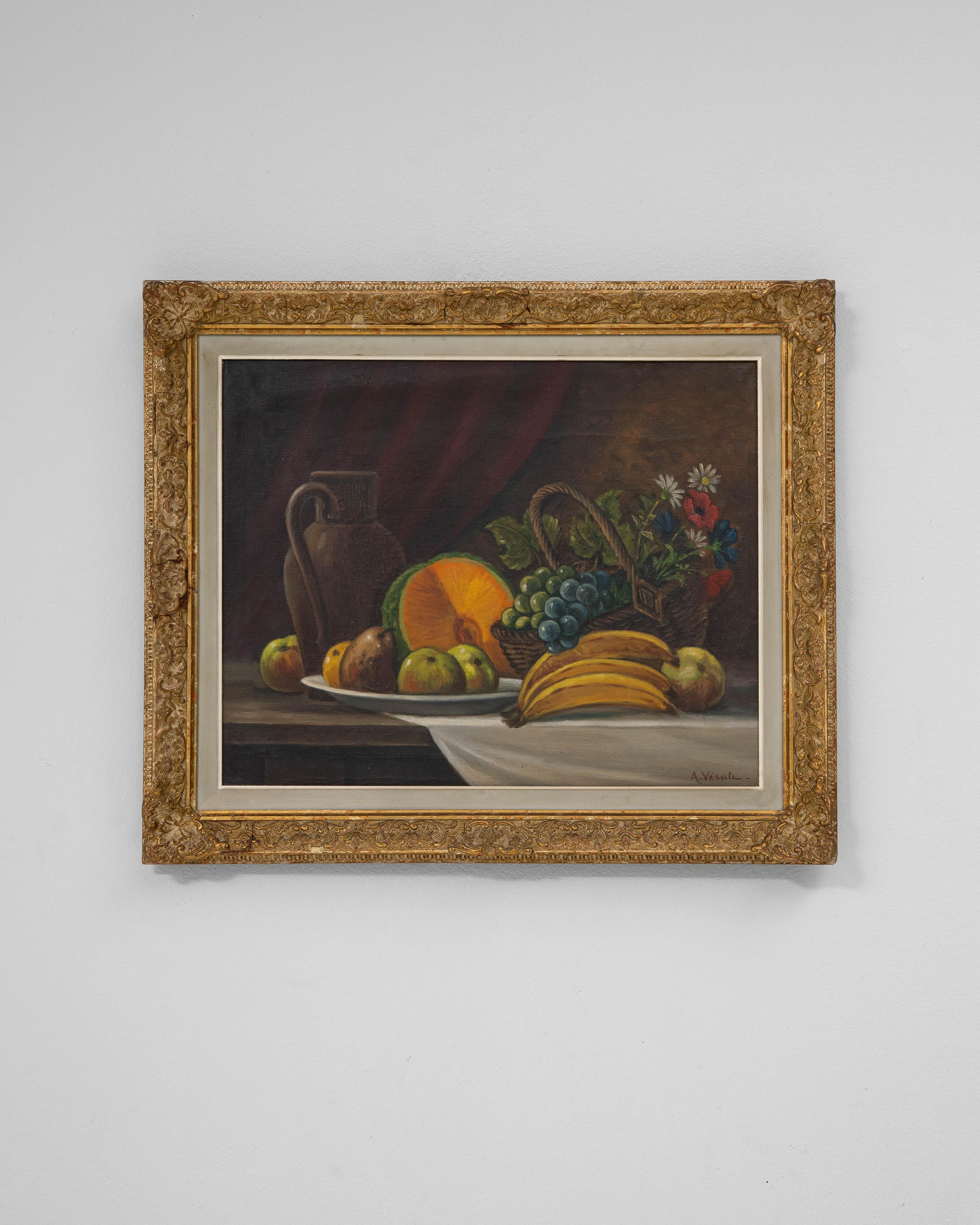 Bodegón belga de frutas del siglo XX con marco de madera dorada en Bueno estado para la venta en High Point, NC