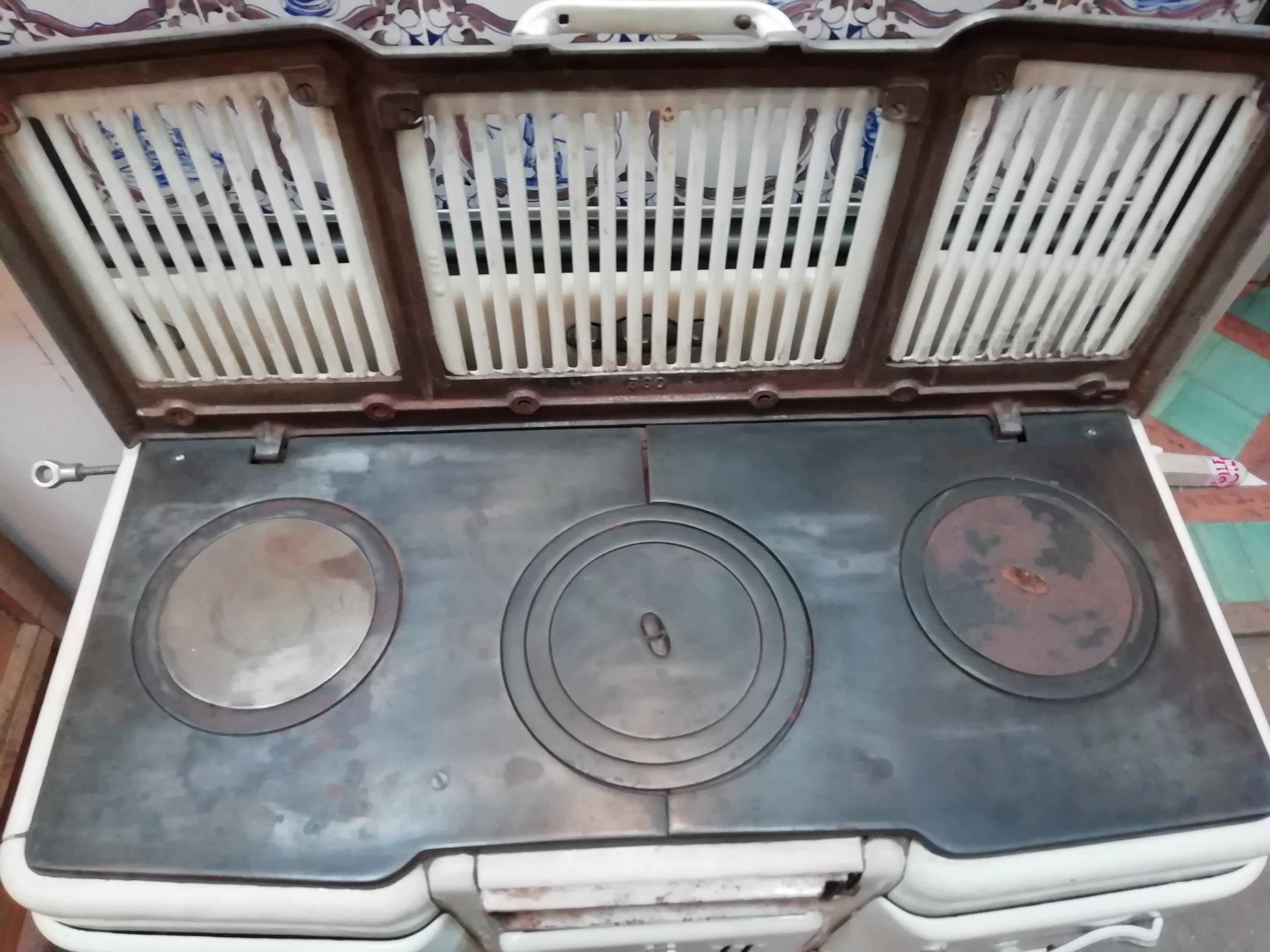 1940s stove