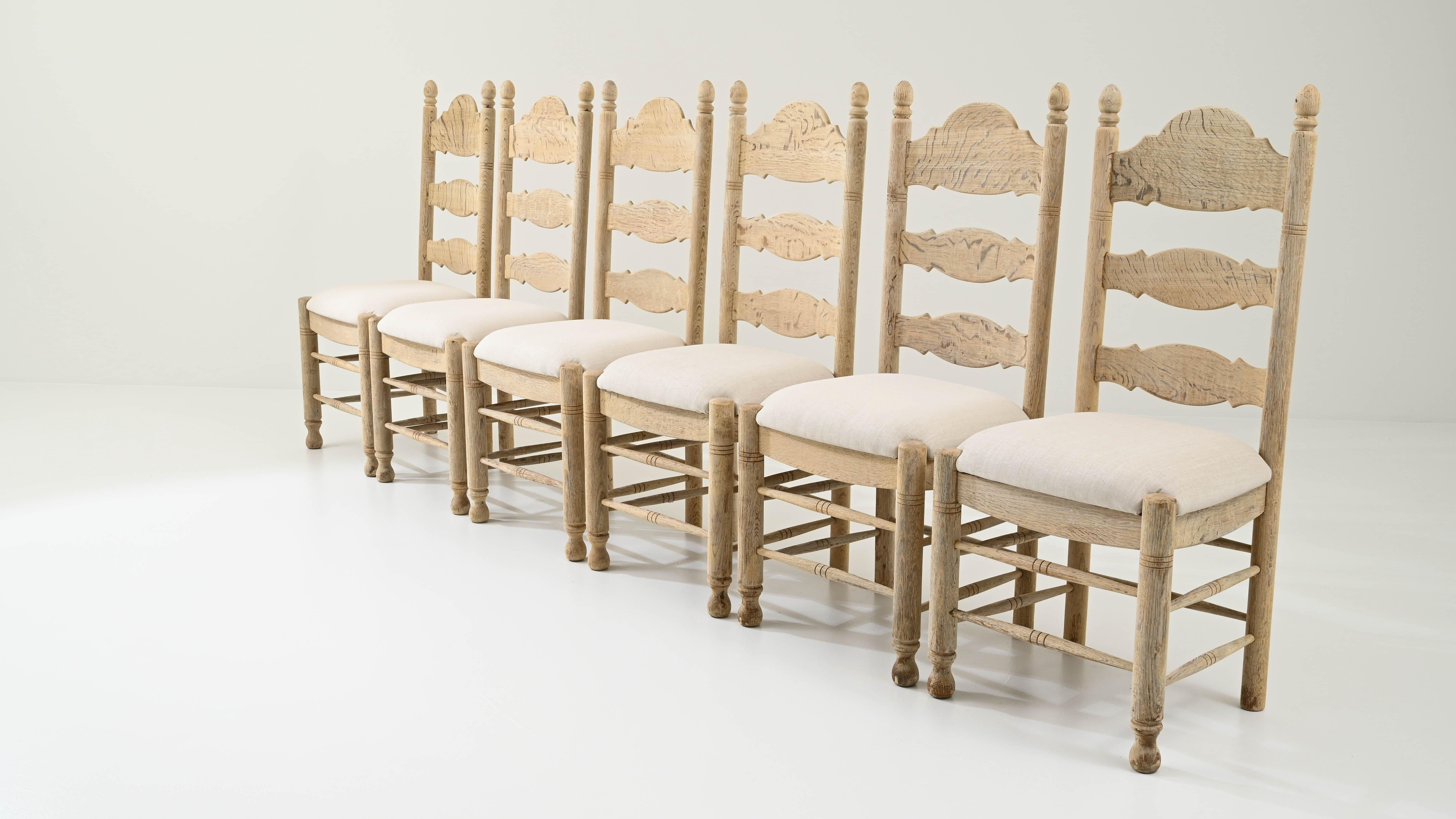 Chaises de salle à manger belges du 20e siècle, ensemble de six chaises rembourrées en vente 2