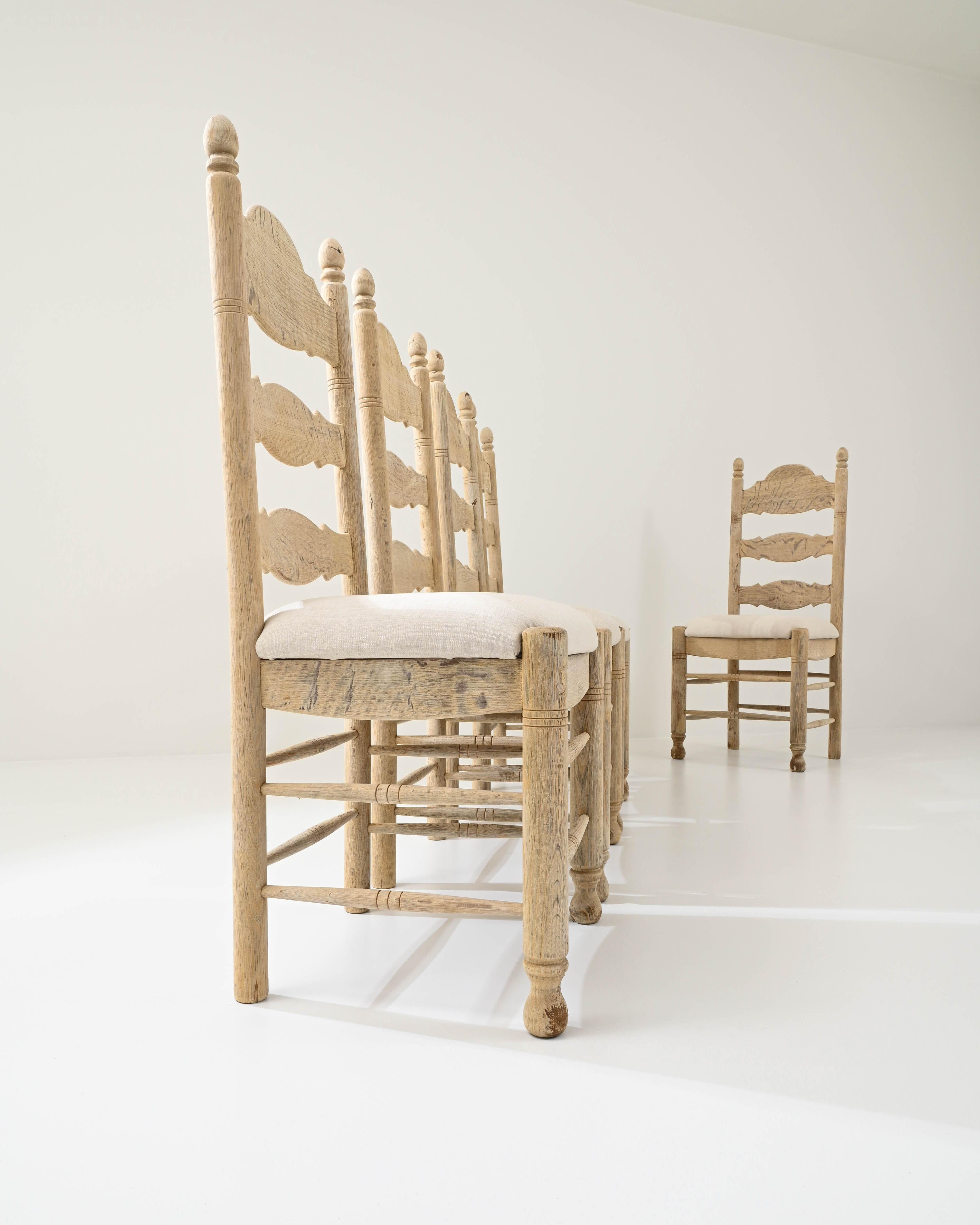 20ième siècle Chaises de salle à manger belges du 20e siècle, ensemble de six chaises rembourrées en vente