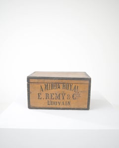 Caja de madera belga del siglo XX