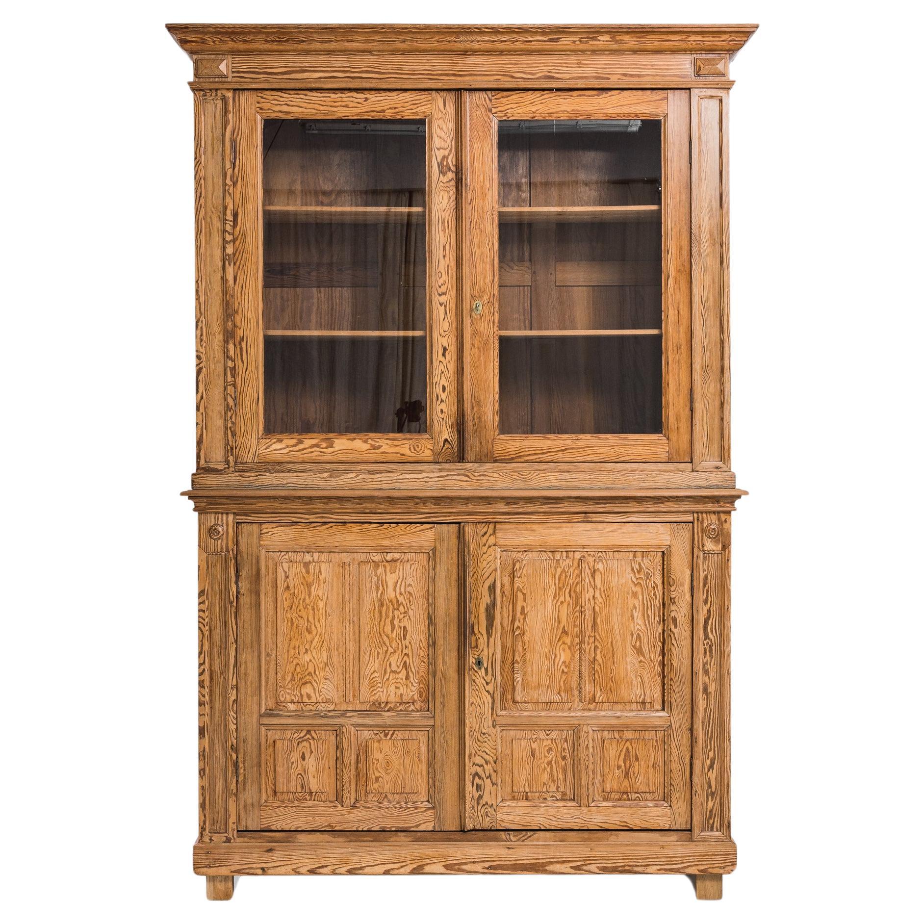 Cabinet en bois belge du 20e siècle  