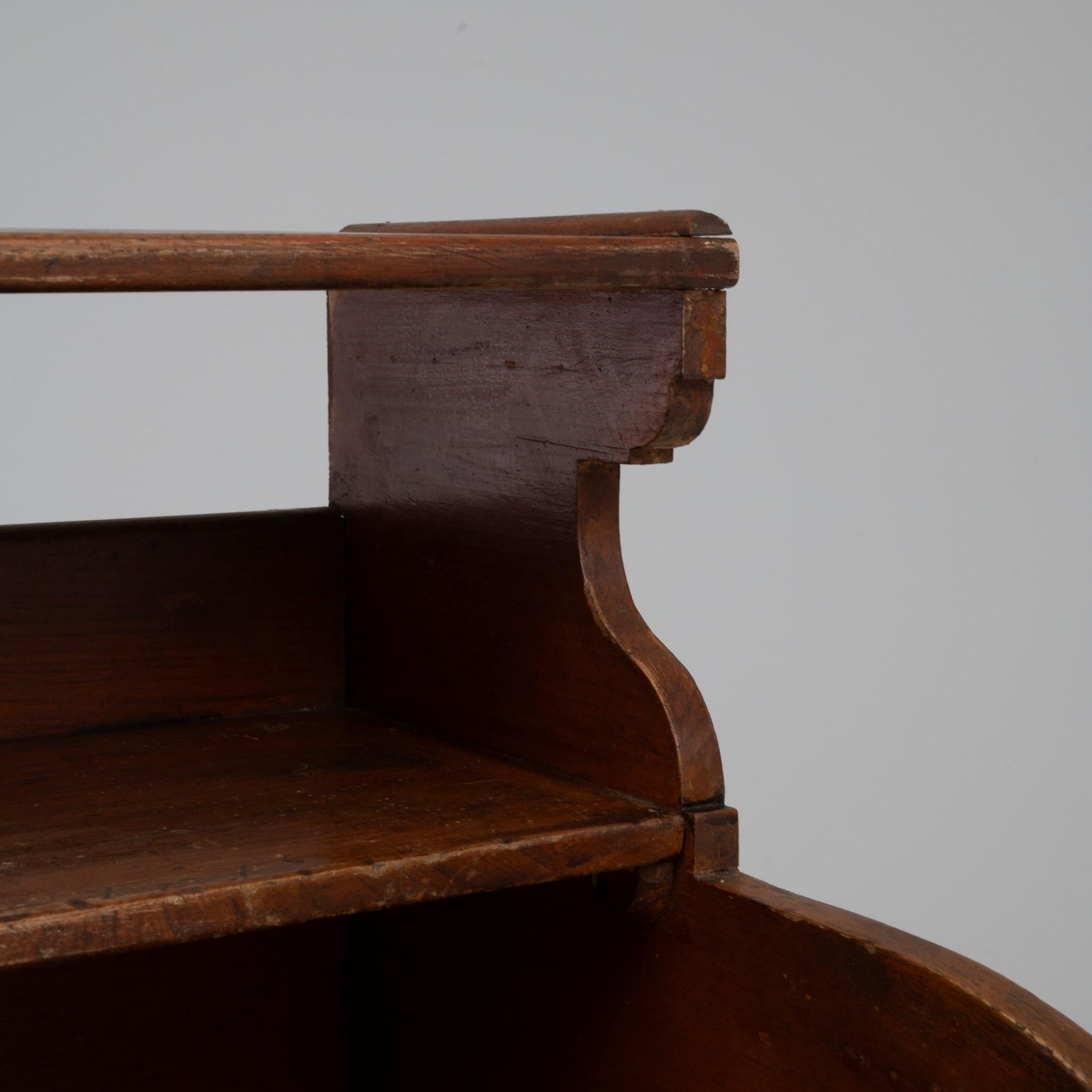 20. Jahrhundert belgischen hölzernen Sekretär Schreibtisch in Original-Patina im Angebot 6