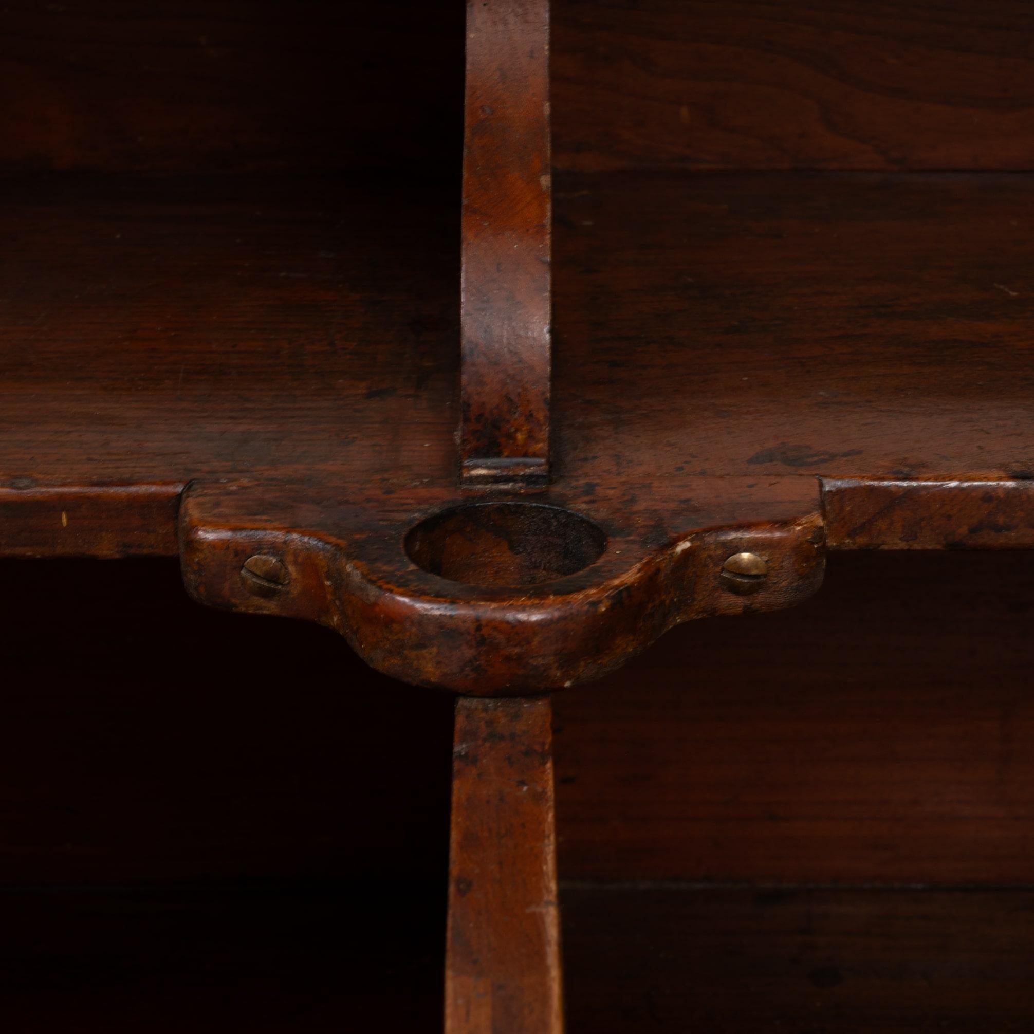 20. Jahrhundert belgischen hölzernen Sekretär Schreibtisch in Original-Patina im Angebot 7