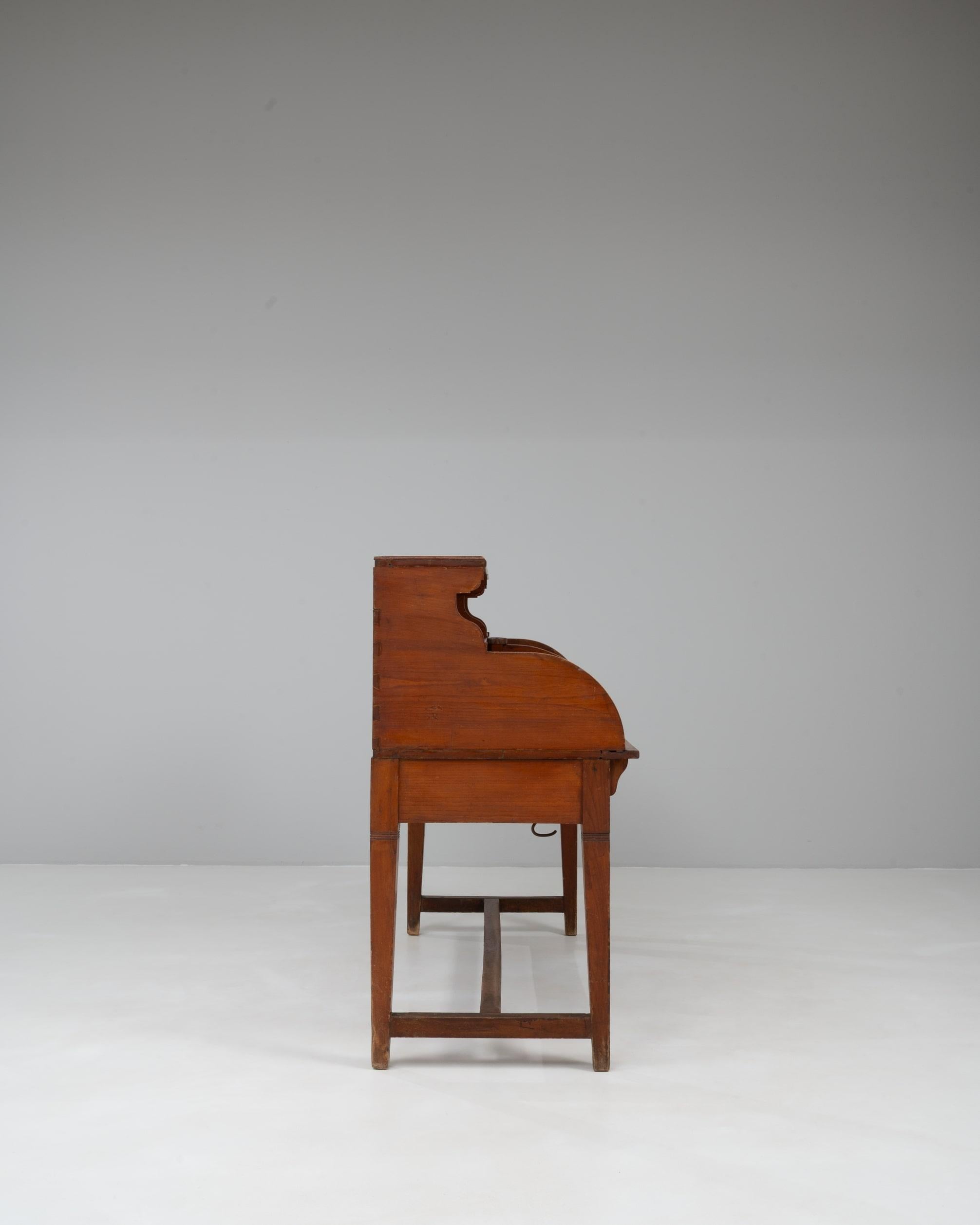 20. Jahrhundert belgischen hölzernen Sekretär Schreibtisch in Original-Patina (Holz) im Angebot