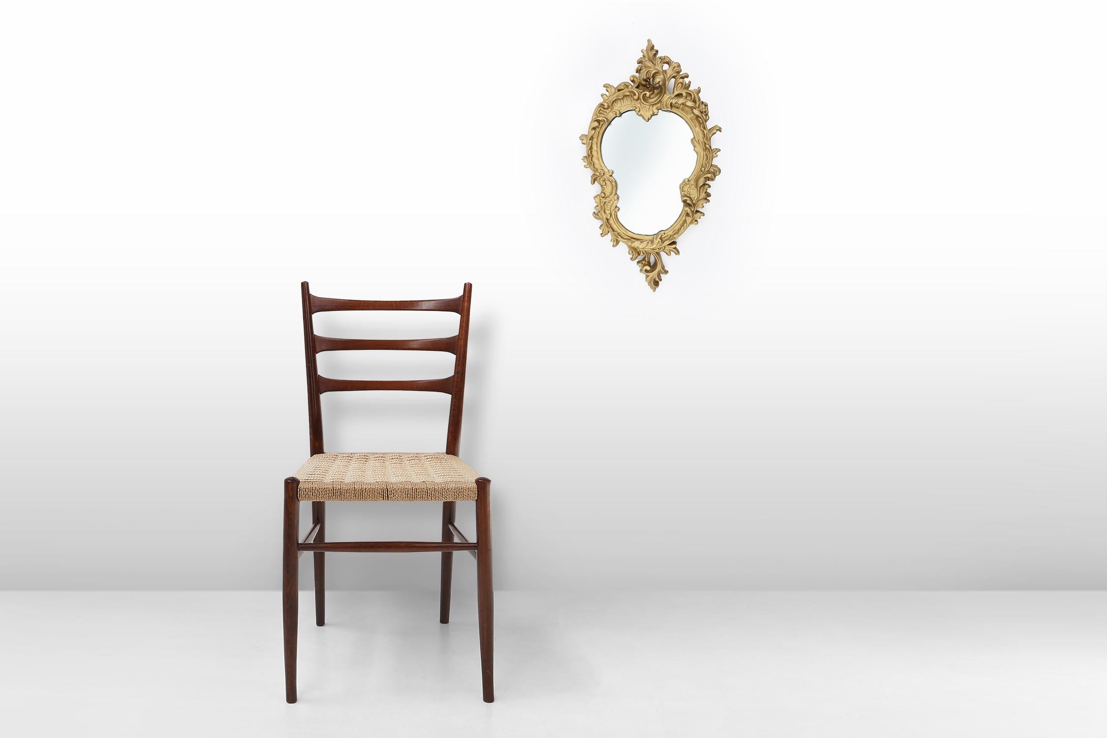 Belgium / 1950 / Mirror / wood, plaster / Louis XV / Mid-century

Elegant Belgian gilt mirror in Louis XV style with carved wood and plaster frame.

Crafted with high-quality materials, this mirror draws the eye and enhances the ambiance of your