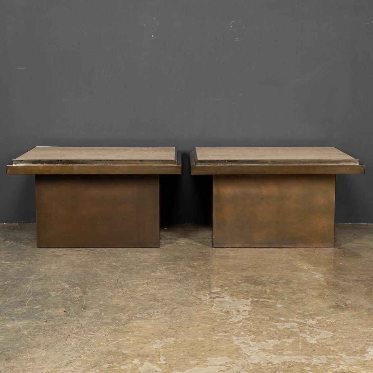 Belge Tables d'appoint en bronze chromé et marbre du 20e siècle A.I.C., C.1970 en vente