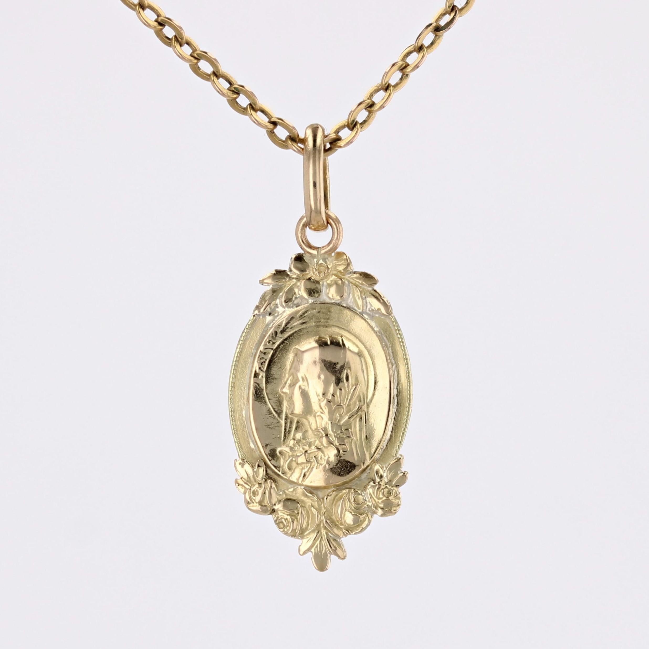 Colgante Medalla Santa Teresa en Oro Amarillo de 18 Kilates Belle Epoque del Siglo XX en Bueno estado para la venta en Poitiers, FR