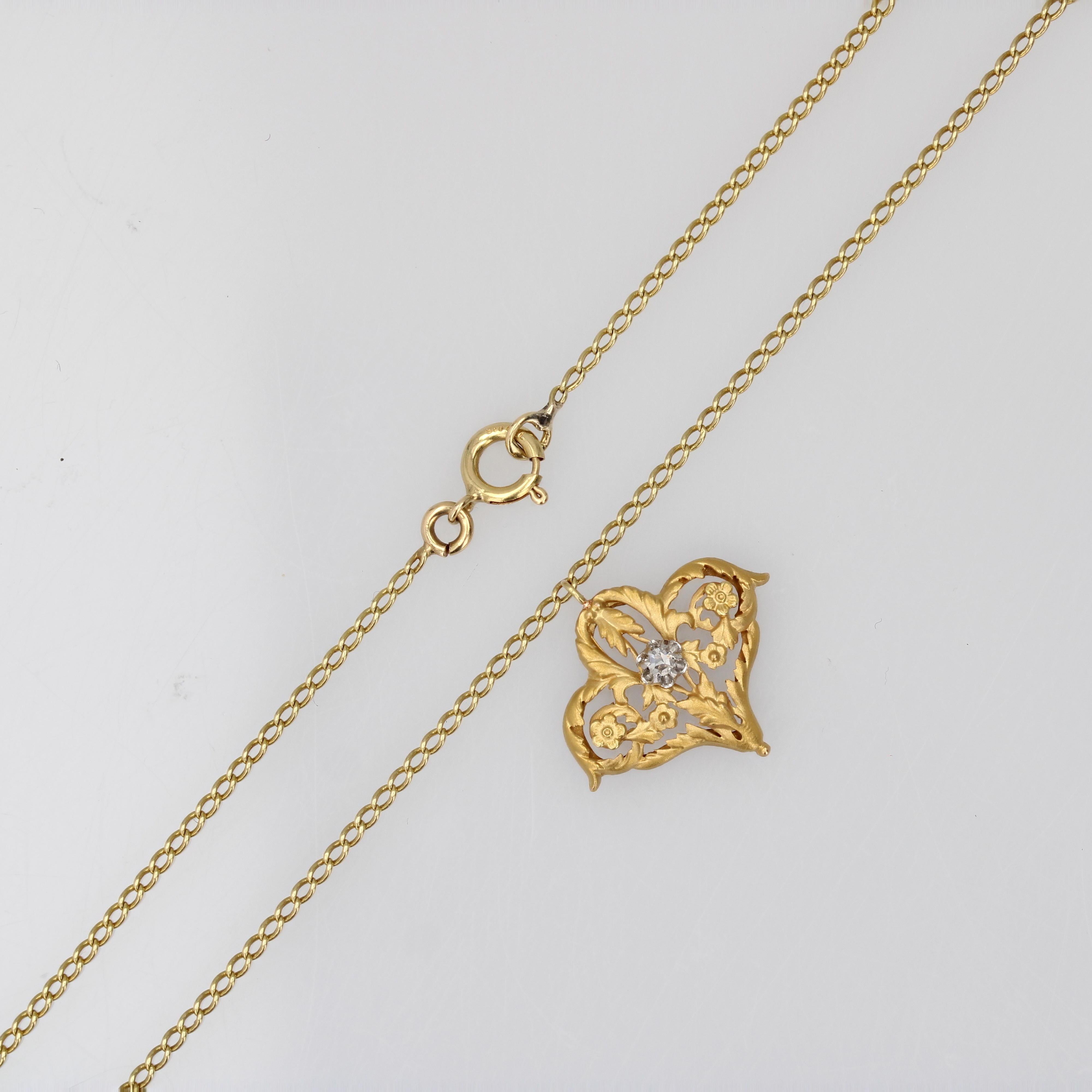 20th Century Belle Epoque Diamond 18 Karat Yellow Gold Necklace For Sale 5