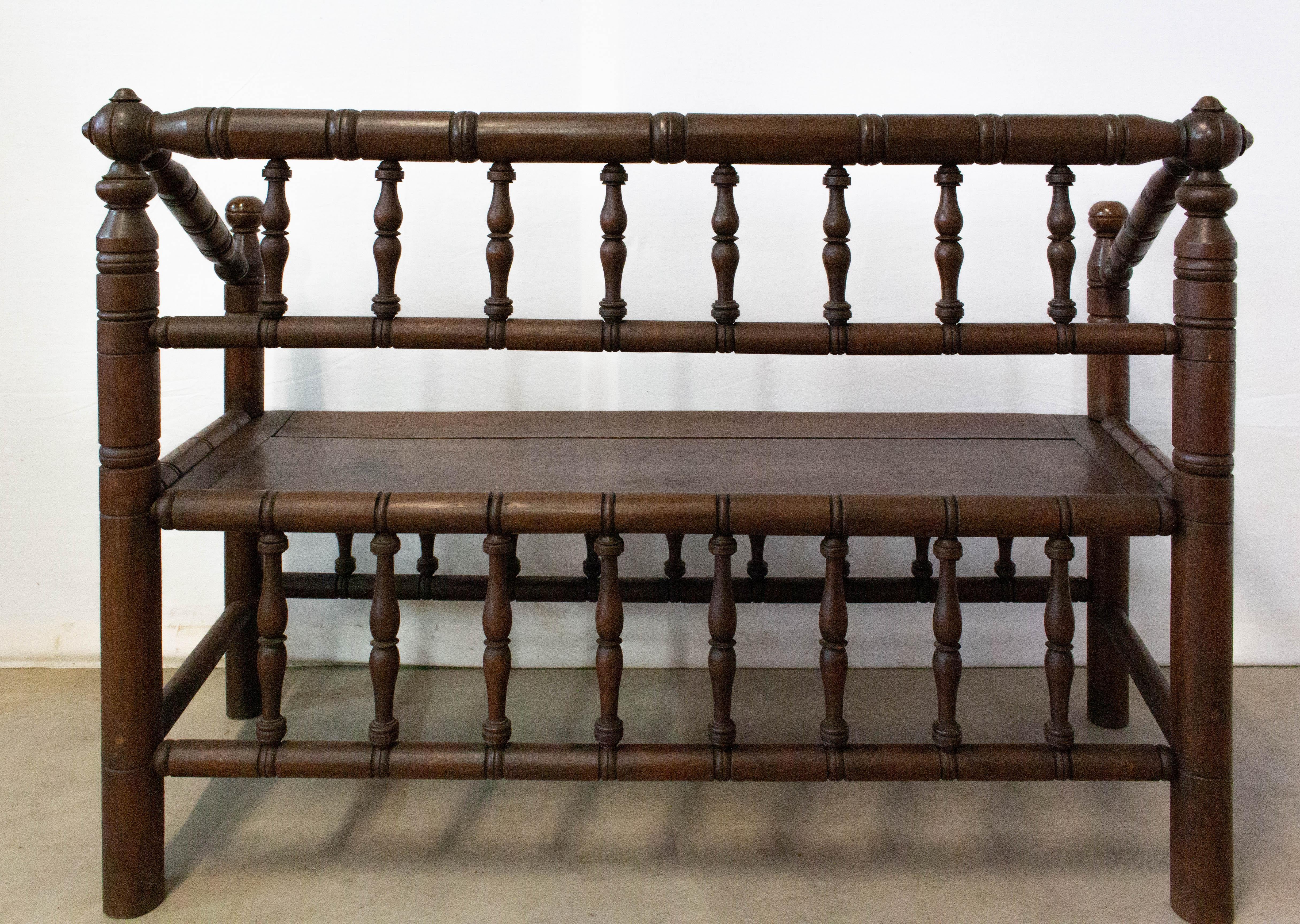 20th Century Bench in Turner's Chairs Style French Provincial Baluster Bench In Good Condition For Sale In Labrit, Landes