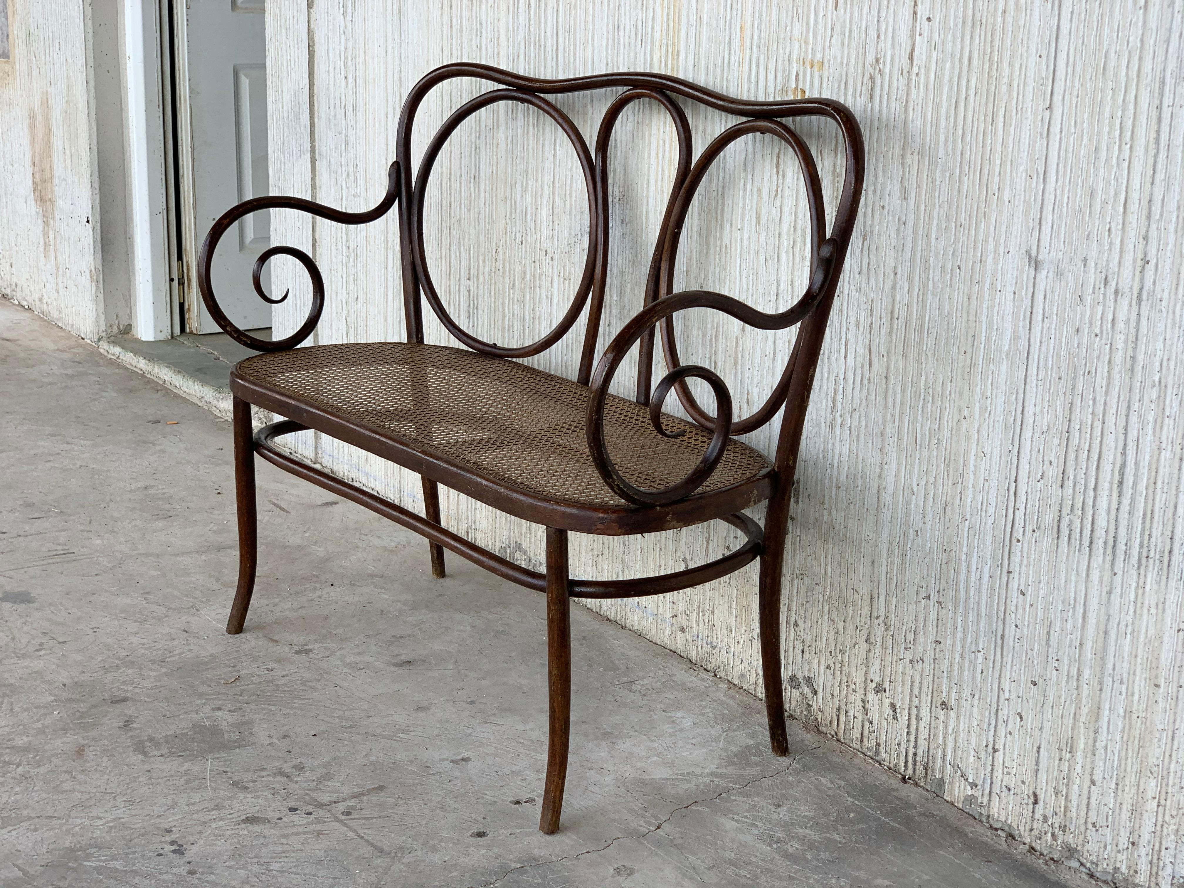 Spanish 20th Century Bentwood Sofa in the Thonet Style, circa 1925, Caned Seat