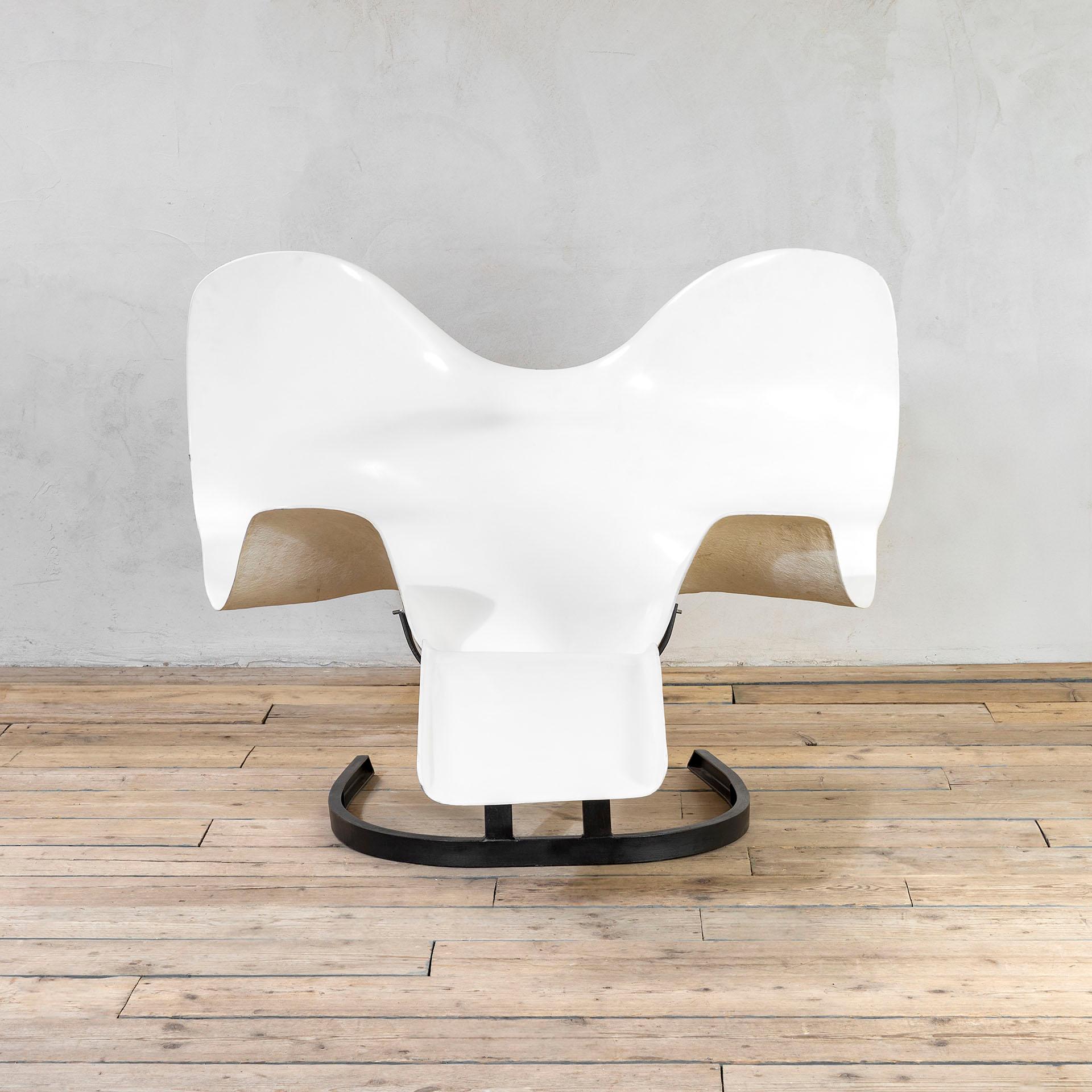 Italian 20th Century, Bernard Rancillac Chaise Longue mod. Elephant in vendita