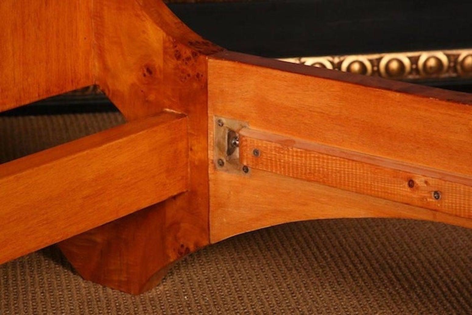 20th Century Biedermeier Style Aristocratic Gondola Bed For Sale 2
