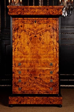 Sekretär im Biedermeier-Stil des 20. Jahrhunderts