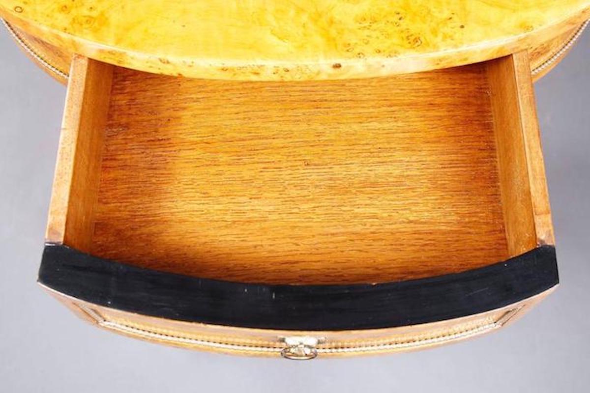 Table de couture du 20e siècle de style Biedermeier en vente 1