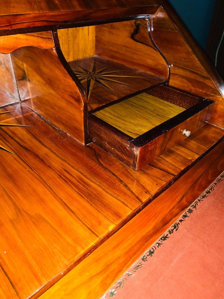 20th Century antique Biedermeier Style Slope-Flap Secretaire mahogany veneer For Sale 11