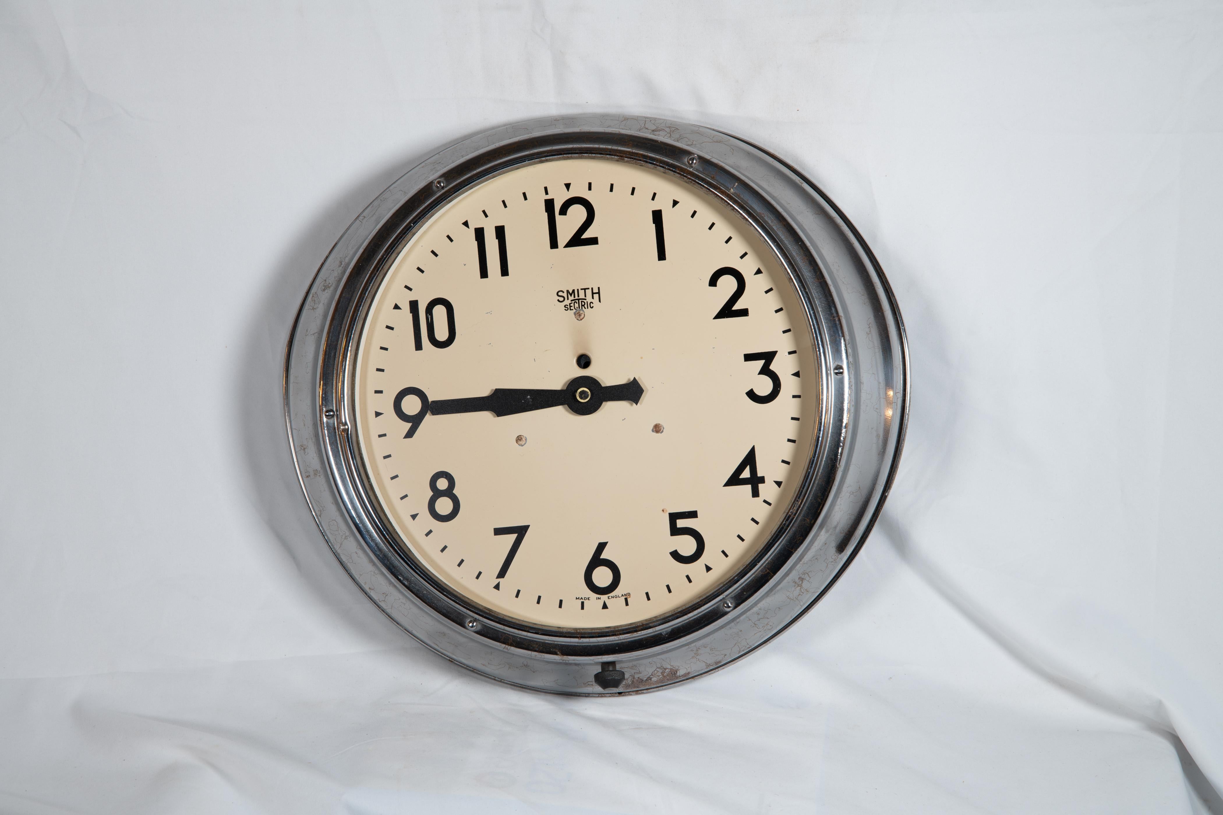 English 20th Century Bistro Clock For Sale