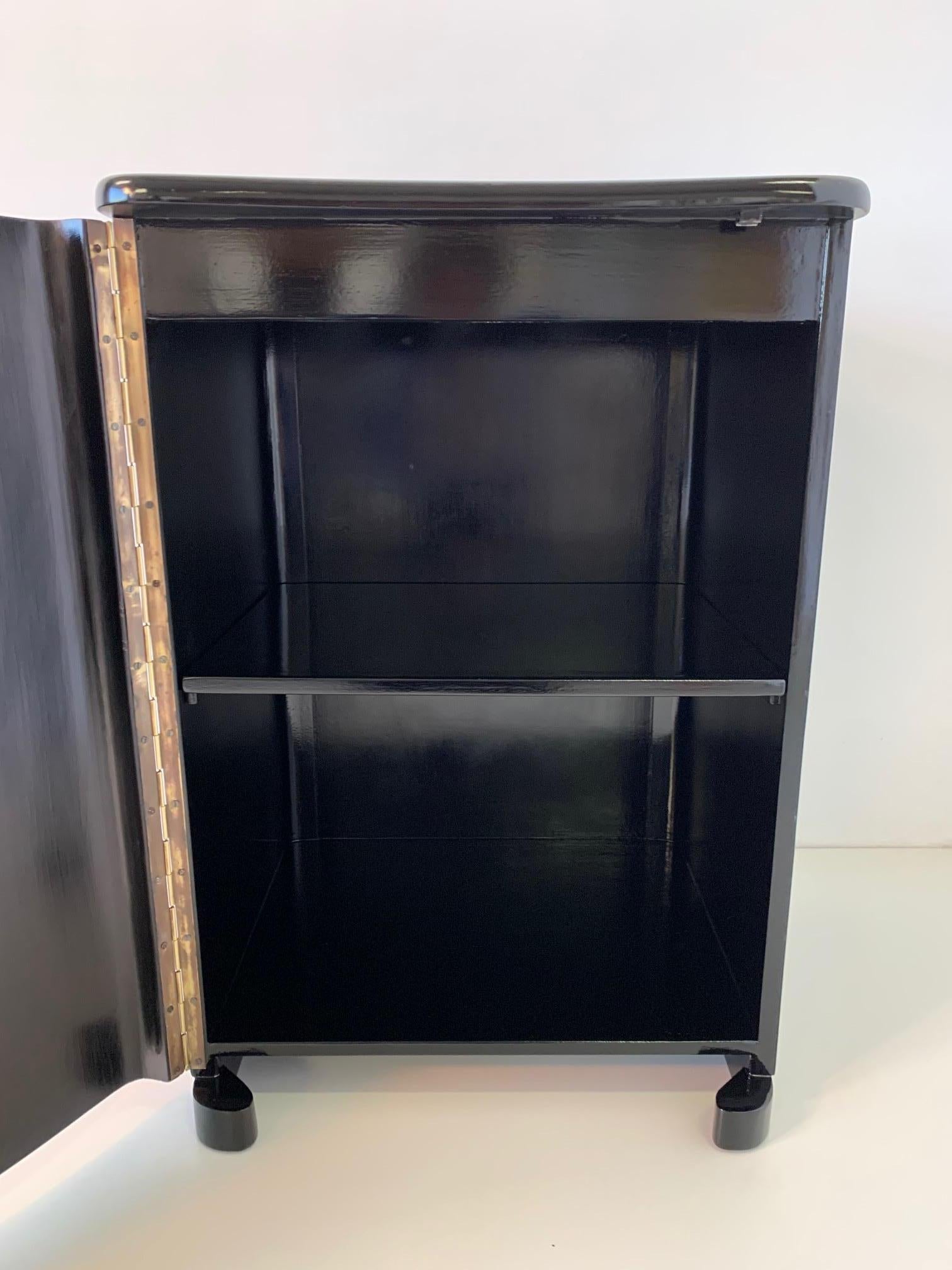 20th Century Black and Brass Italian Art Deco Cabinet 6