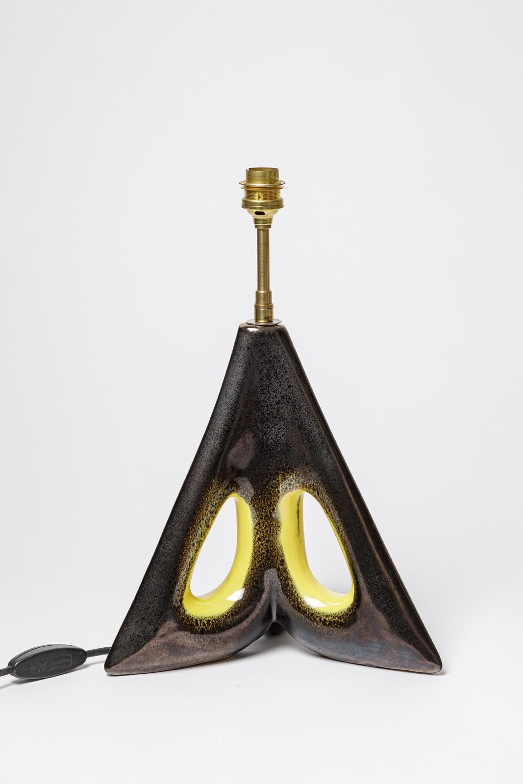 Mid-Century Modern 20 CENTURY DESIGN Lampe de table en céramique design noir et jaune forme libre 36 cm en vente