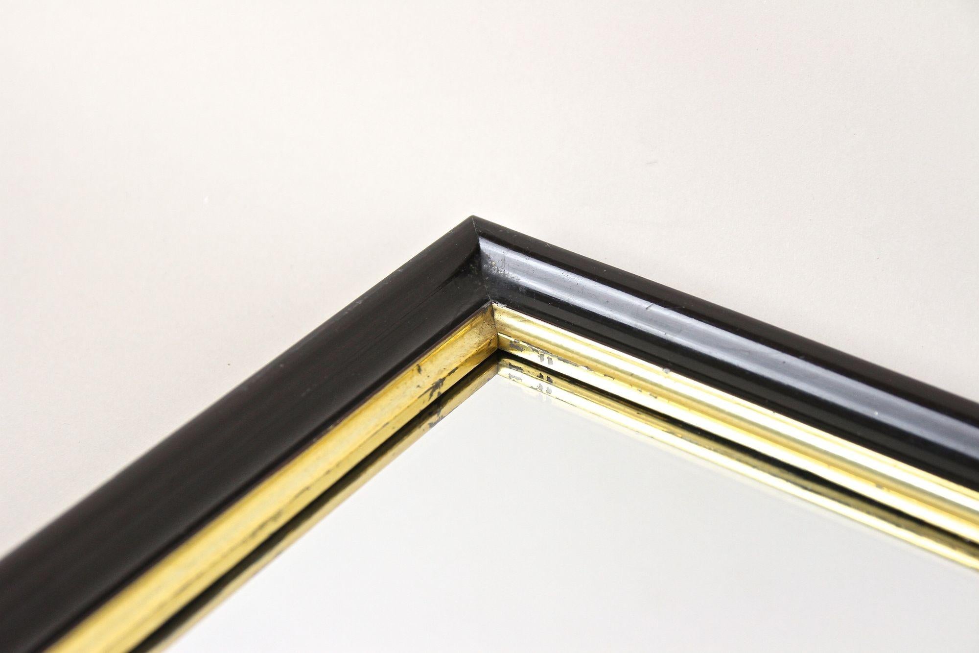 20e siècle Miroir Art Deco noir avec barreaux dorés, laqué, Autriche vers 1920 en vente 3